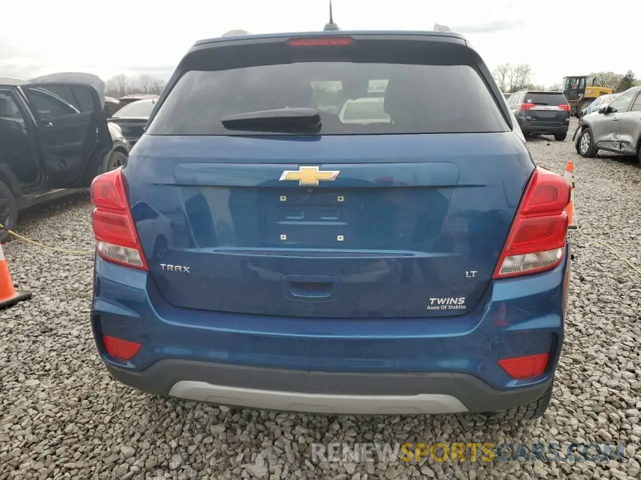6 fotografías del automóvil dañado 3GNCJLSB1KL295987 CHEVROLET TRAX 2019