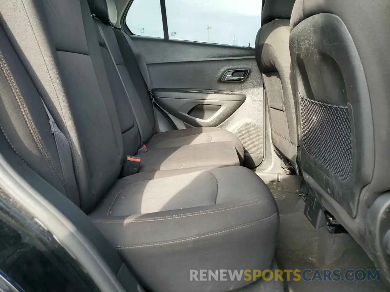 11 fotografías del automóvil dañado 3GNCJLSB1KL300704 CHEVROLET TRAX 2019