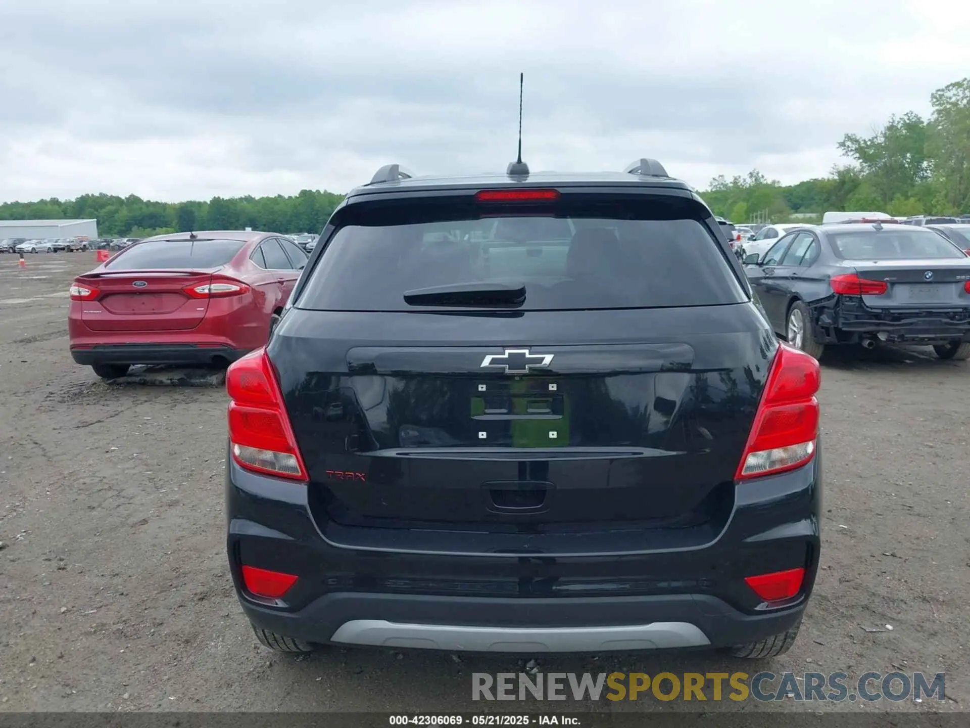 17 fotografías del automóvil dañado 3GNCJLSB2KL212115 CHEVROLET TRAX 2019