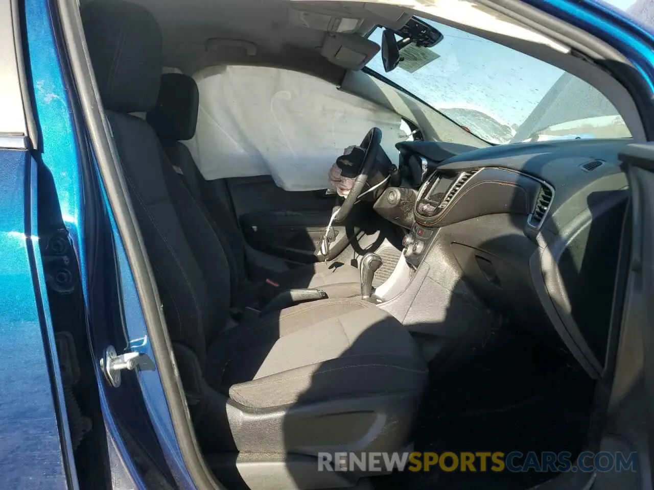 7 fotografías del automóvil dañado 3GNCJLSB2KL256566 CHEVROLET TRAX 2019