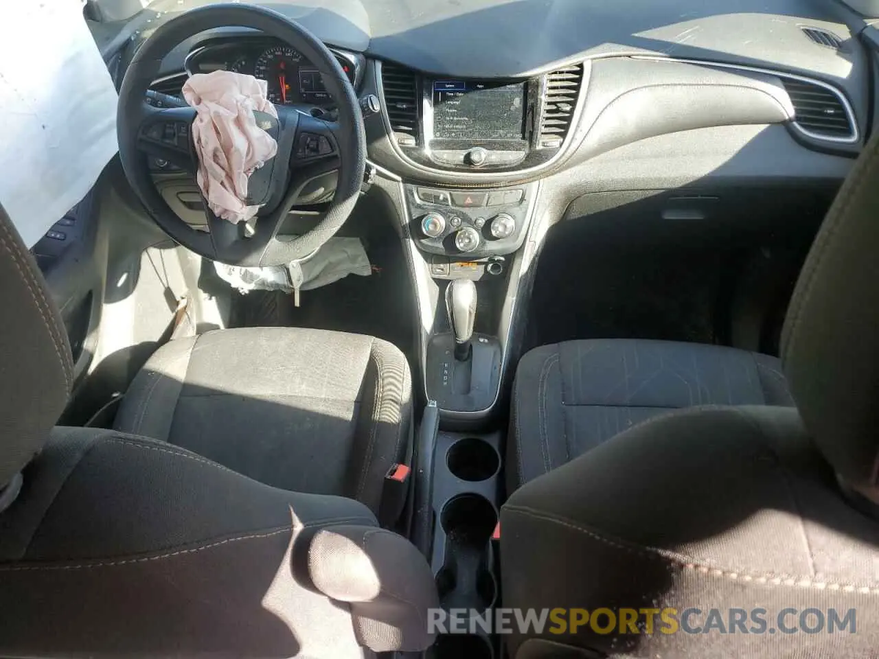 8 fotografías del automóvil dañado 3GNCJLSB2KL256566 CHEVROLET TRAX 2019