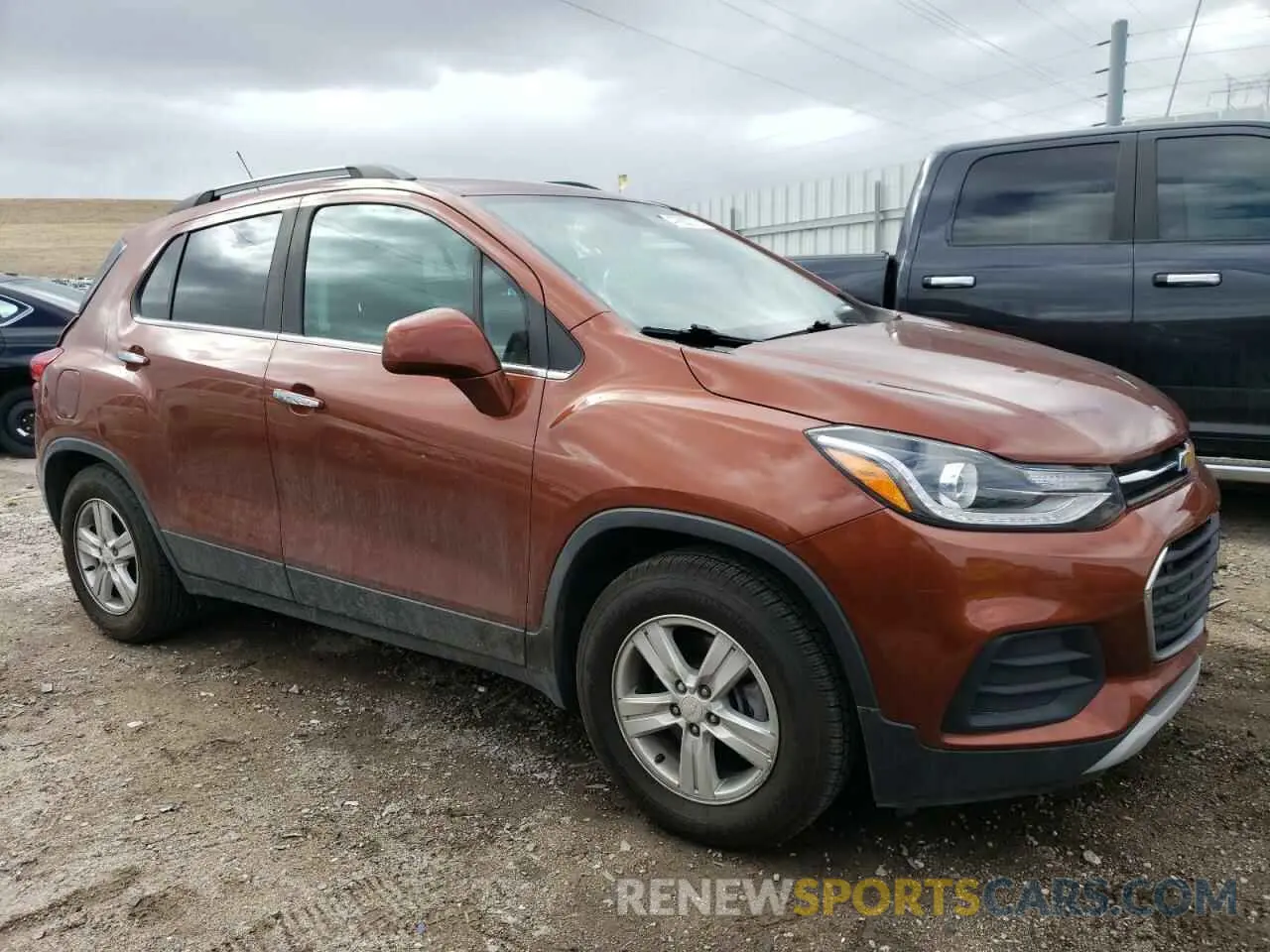 4 fotografías del automóvil dañado 3GNCJLSB2KL264070 CHEVROLET TRAX 2019