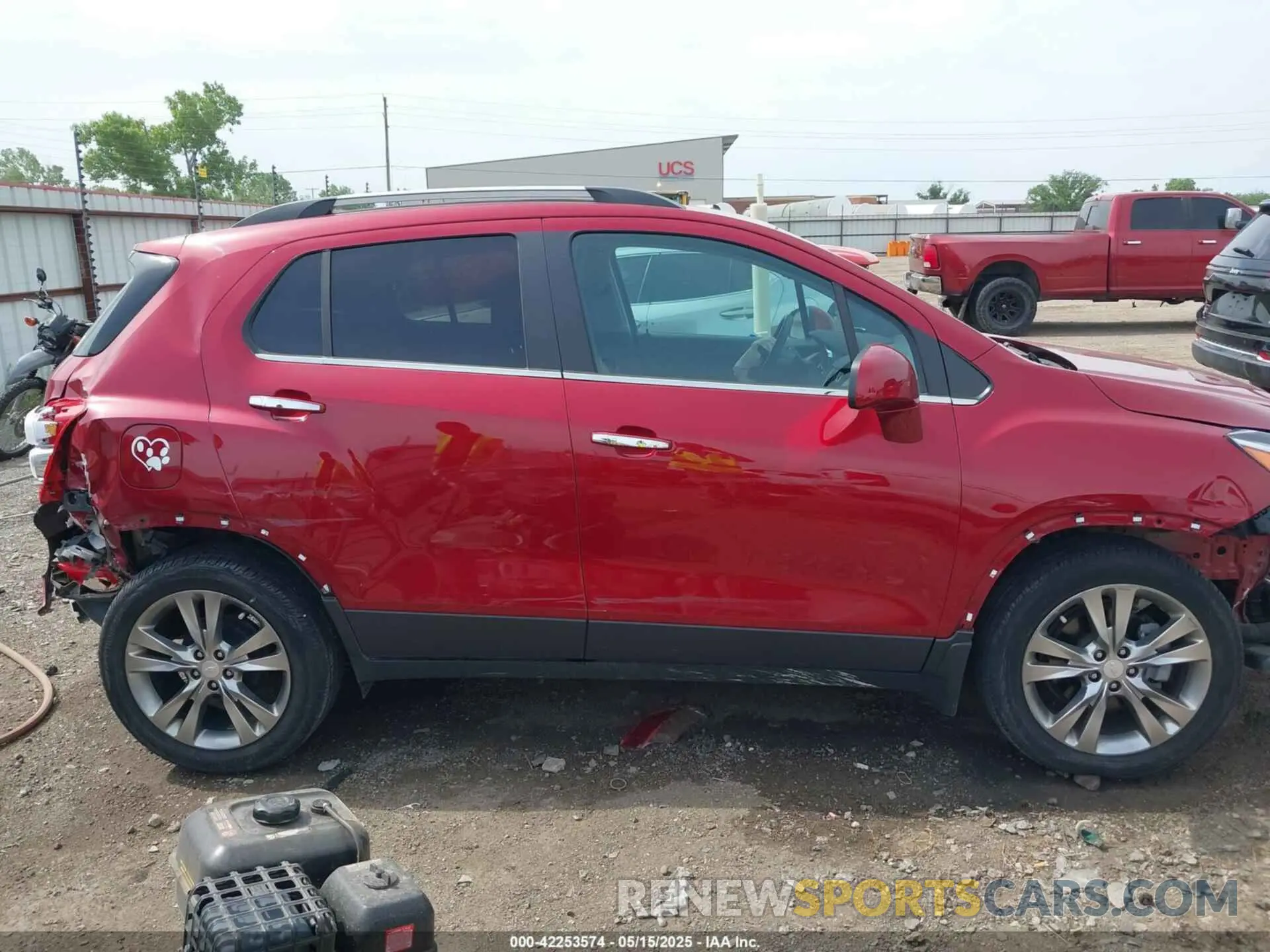 14 fotografías del automóvil dañado 3GNCJLSB2KL288059 CHEVROLET TRAX 2019
