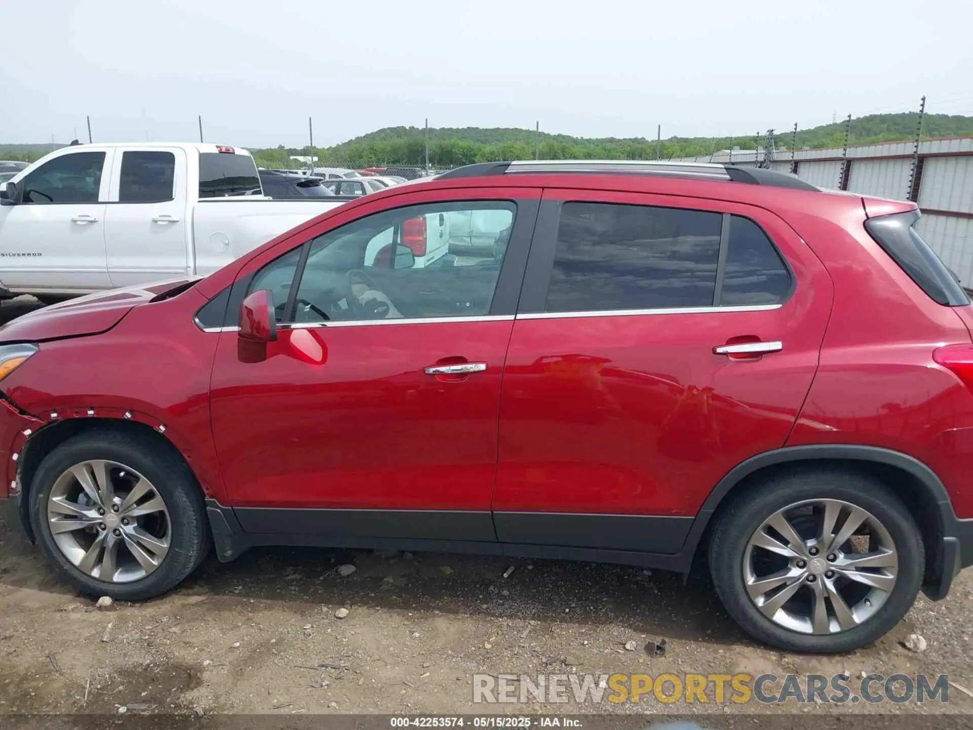 15 fotografías del automóvil dañado 3GNCJLSB2KL288059 CHEVROLET TRAX 2019