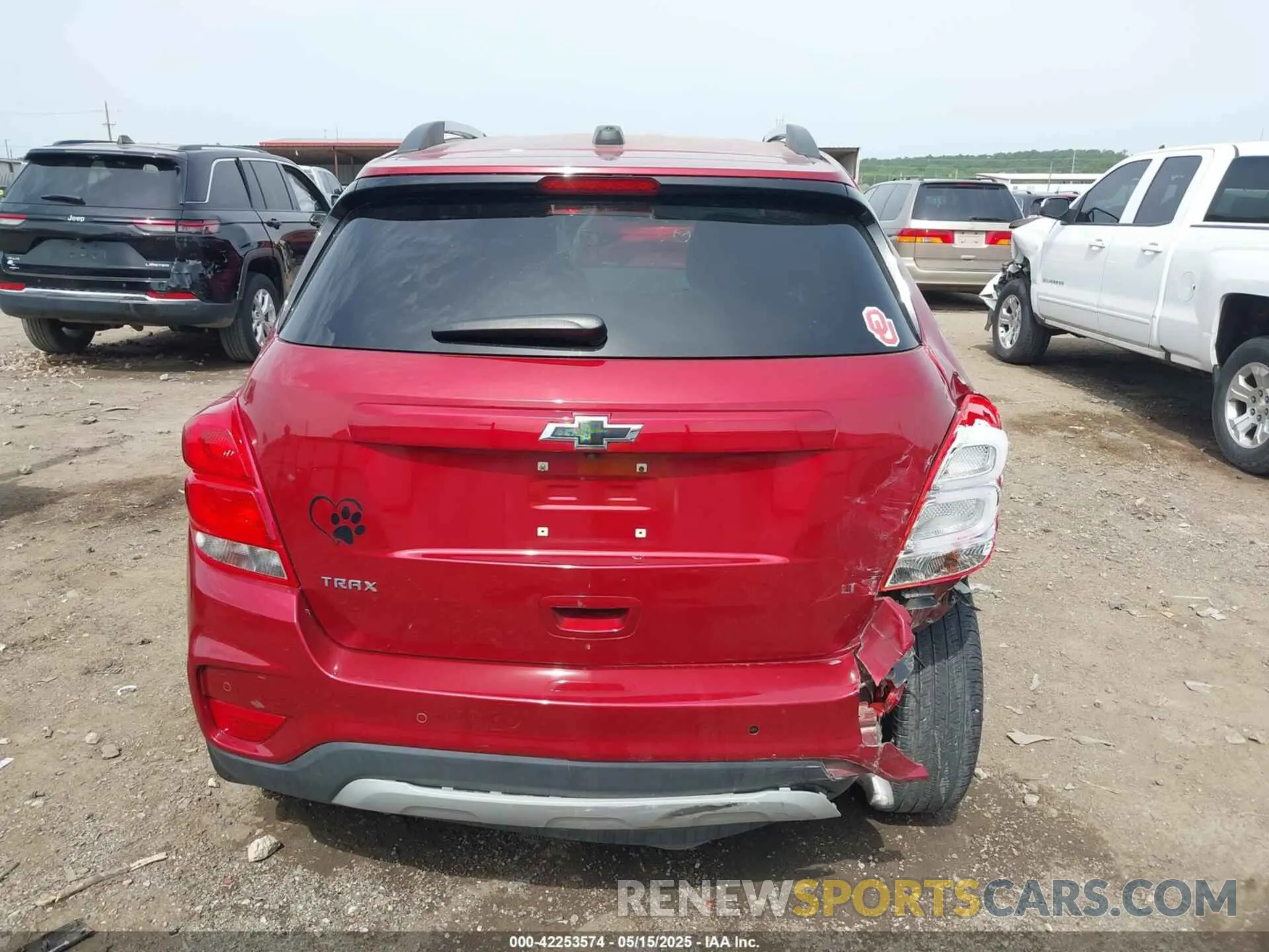17 fotografías del automóvil dañado 3GNCJLSB2KL288059 CHEVROLET TRAX 2019