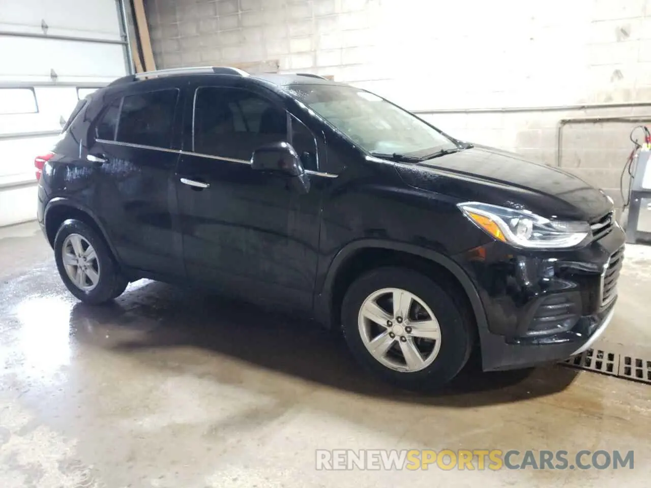 4 fotografías del automóvil dañado 3GNCJLSB2KL370907 CHEVROLET TRAX 2019