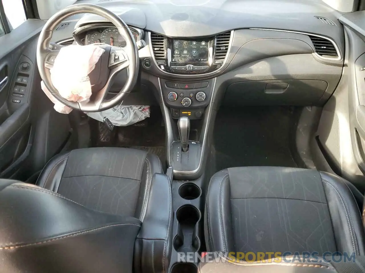 8 fotografías del automóvil dañado 3GNCJLSB2KL390560 CHEVROLET TRAX 2019