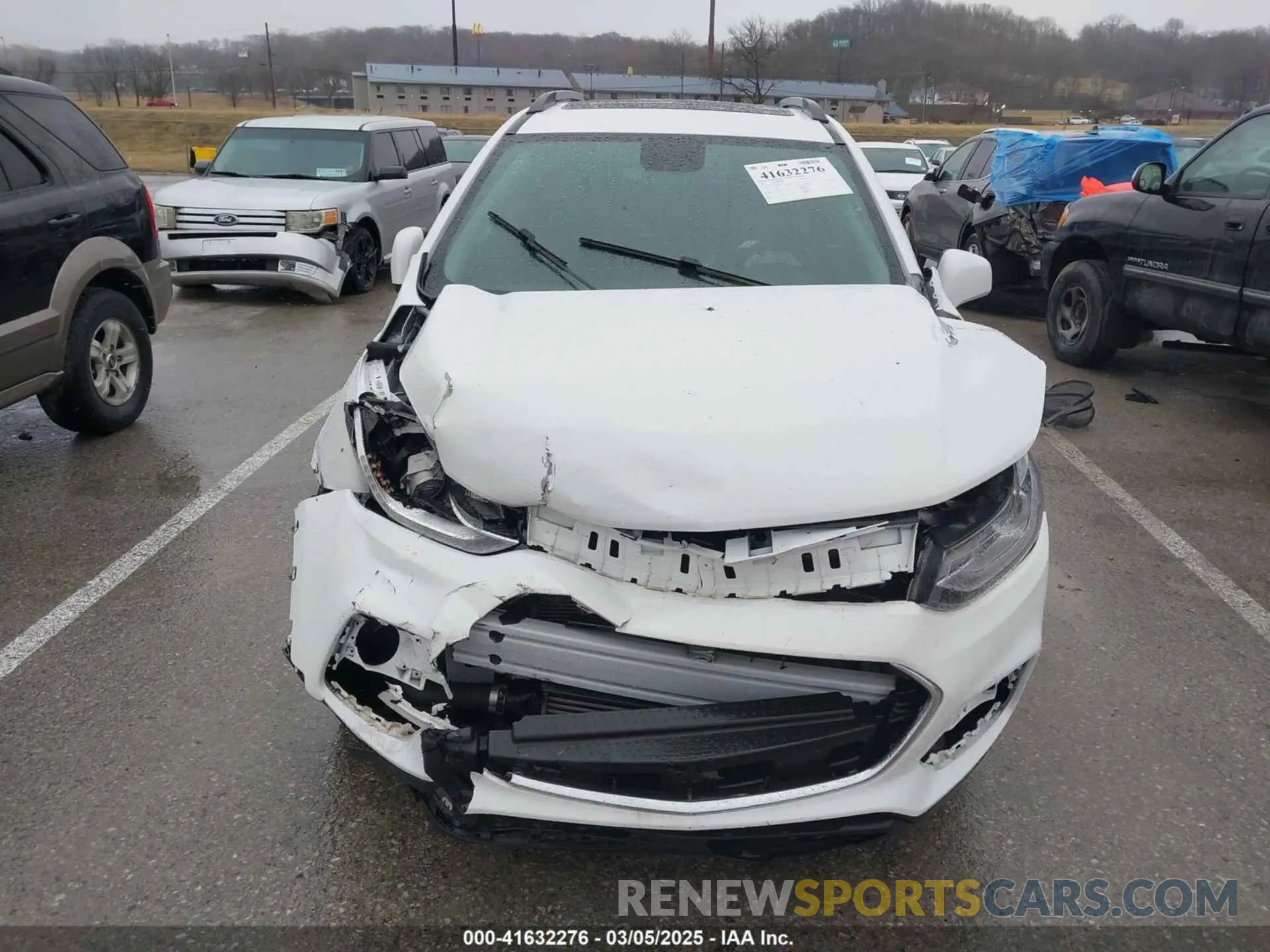 12 fotografías del automóvil dañado 3GNCJLSB3KL212561 CHEVROLET TRAX 2019