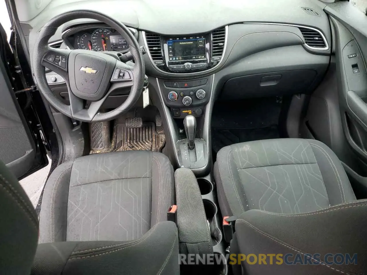 8 fotografías del automóvil dañado 3GNCJLSB3KL260643 CHEVROLET TRAX 2019