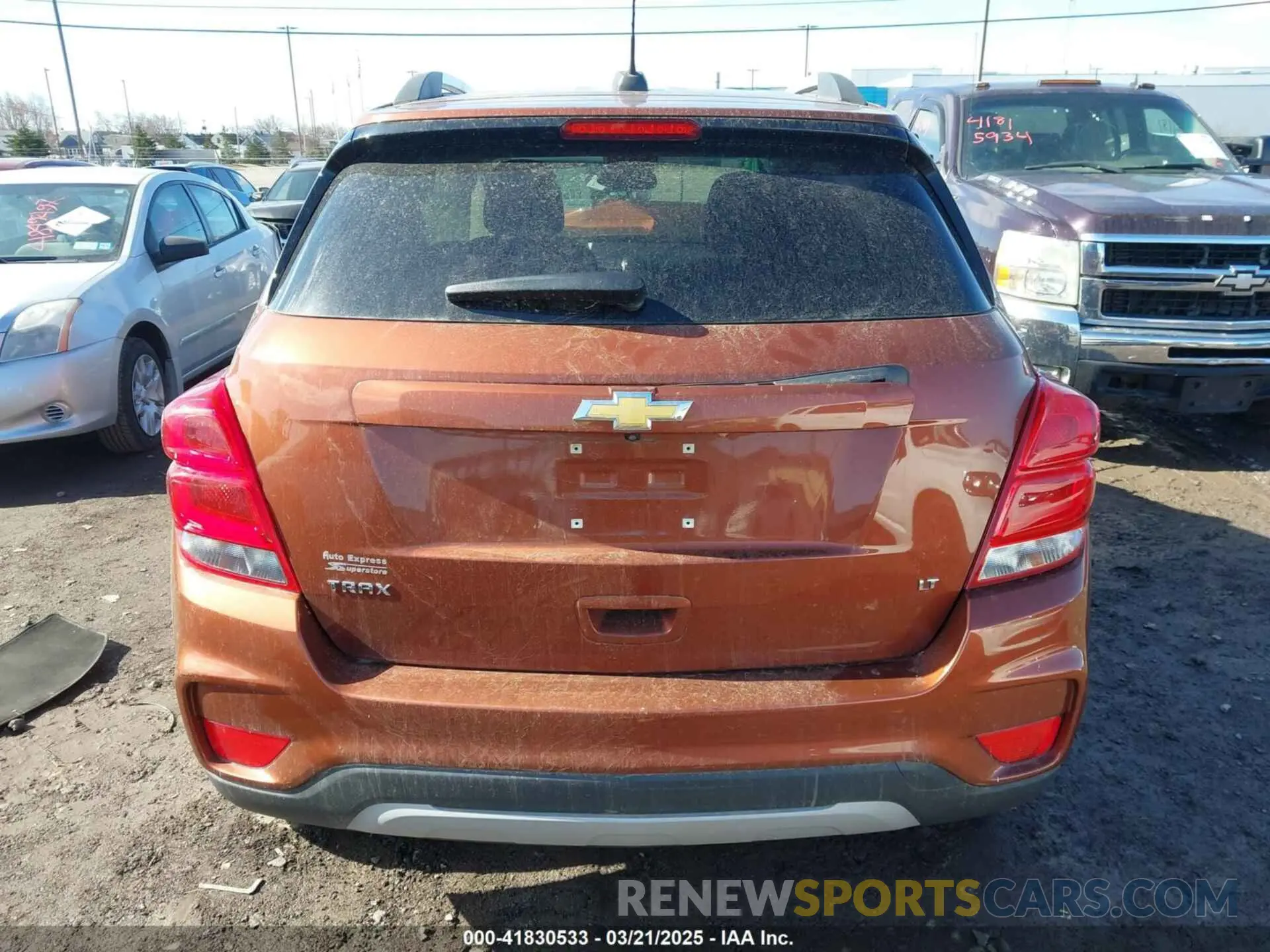 15 fotografías del automóvil dañado 3GNCJLSB3KL313776 CHEVROLET TRAX 2019