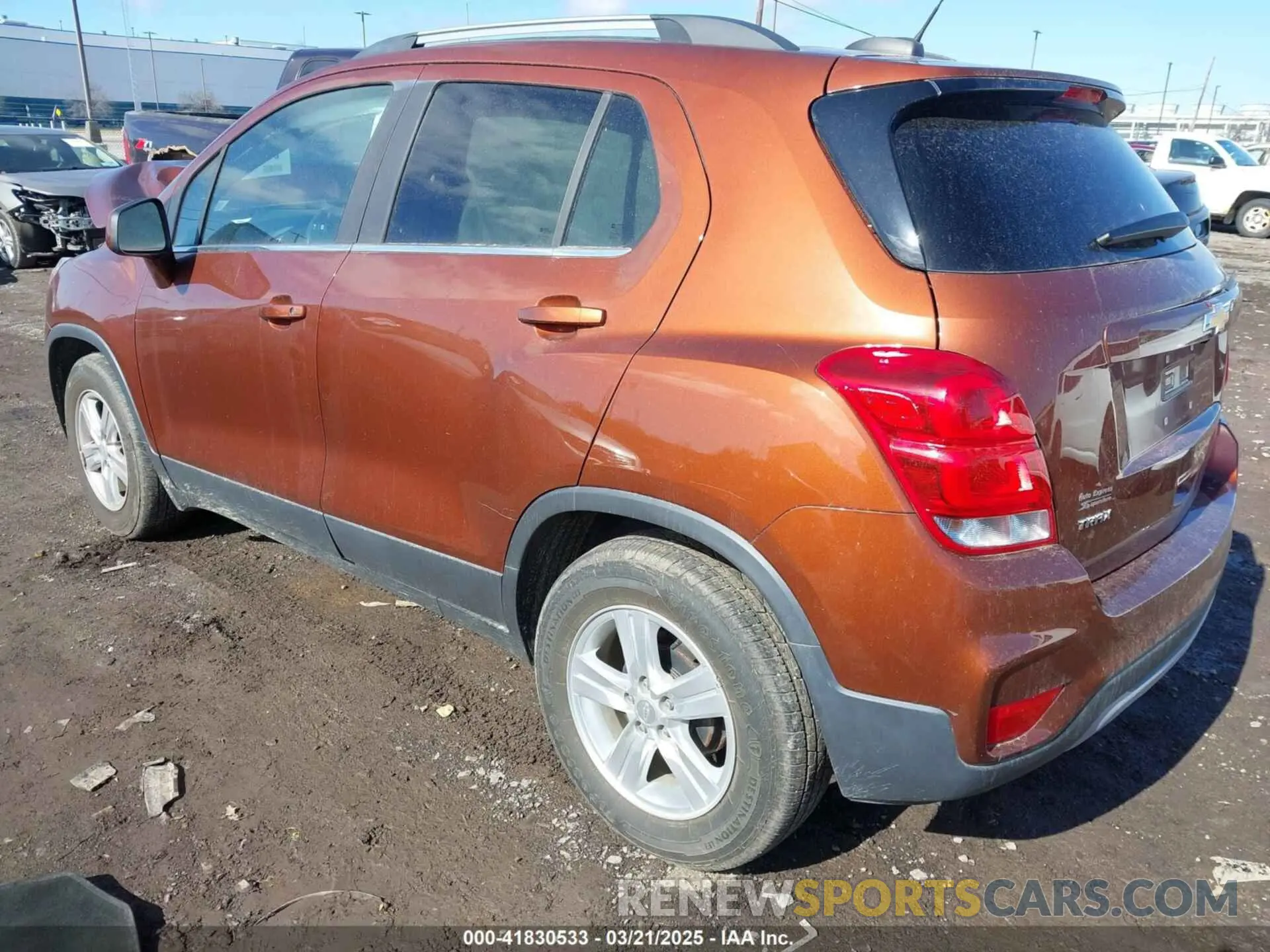 3 fotografías del automóvil dañado 3GNCJLSB3KL313776 CHEVROLET TRAX 2019