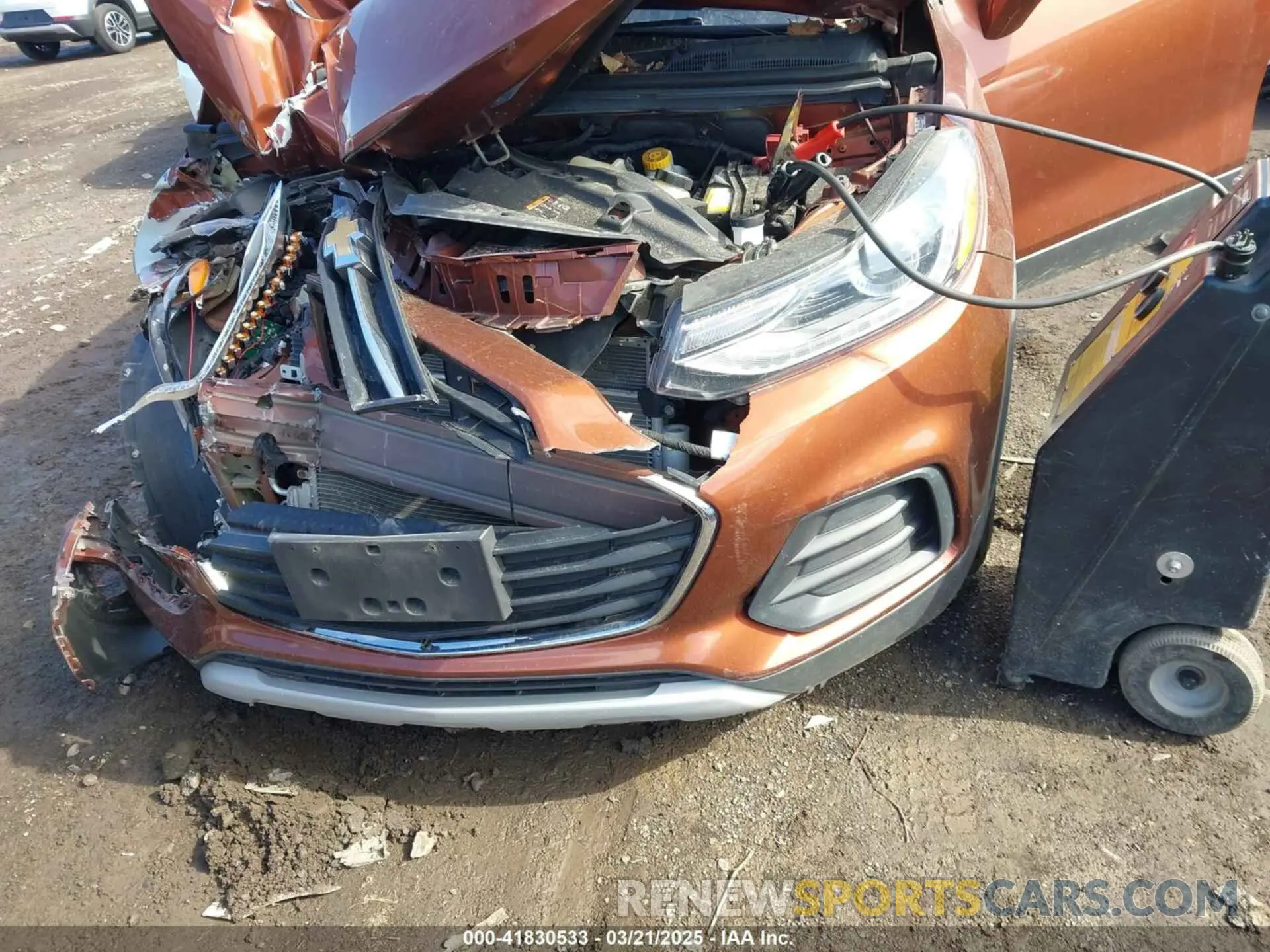 6 fotografías del automóvil dañado 3GNCJLSB3KL313776 CHEVROLET TRAX 2019