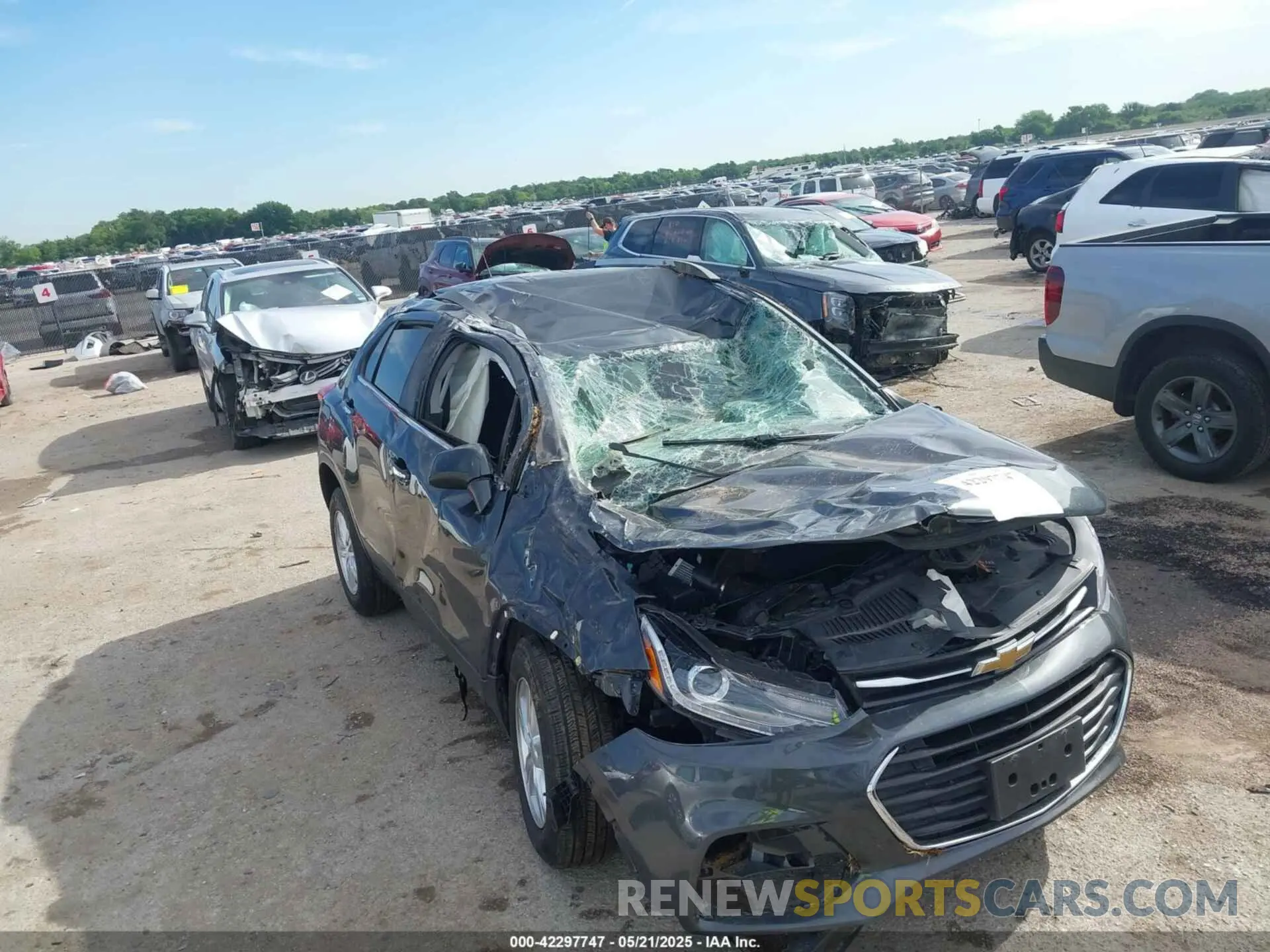 6 fotografías del automóvil dañado 3GNCJLSB3KL402506 CHEVROLET TRAX 2019