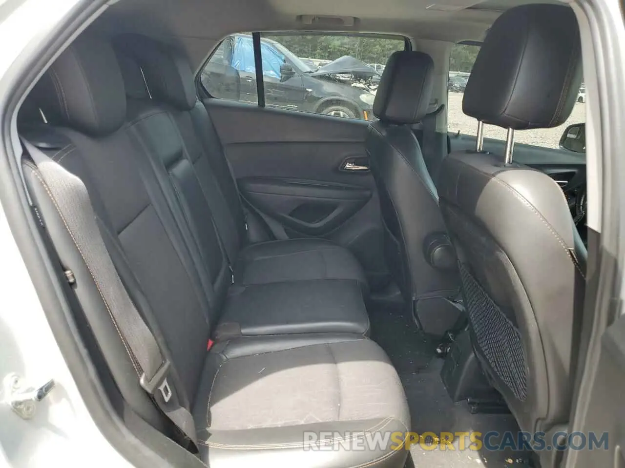 10 fotografías del automóvil dañado 3GNCJLSB4KL310692 CHEVROLET TRAX 2019