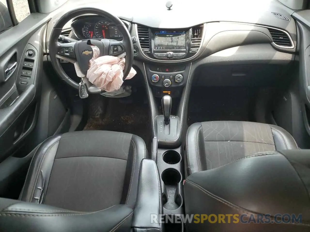 8 fotografías del automóvil dañado 3GNCJLSB4KL310692 CHEVROLET TRAX 2019