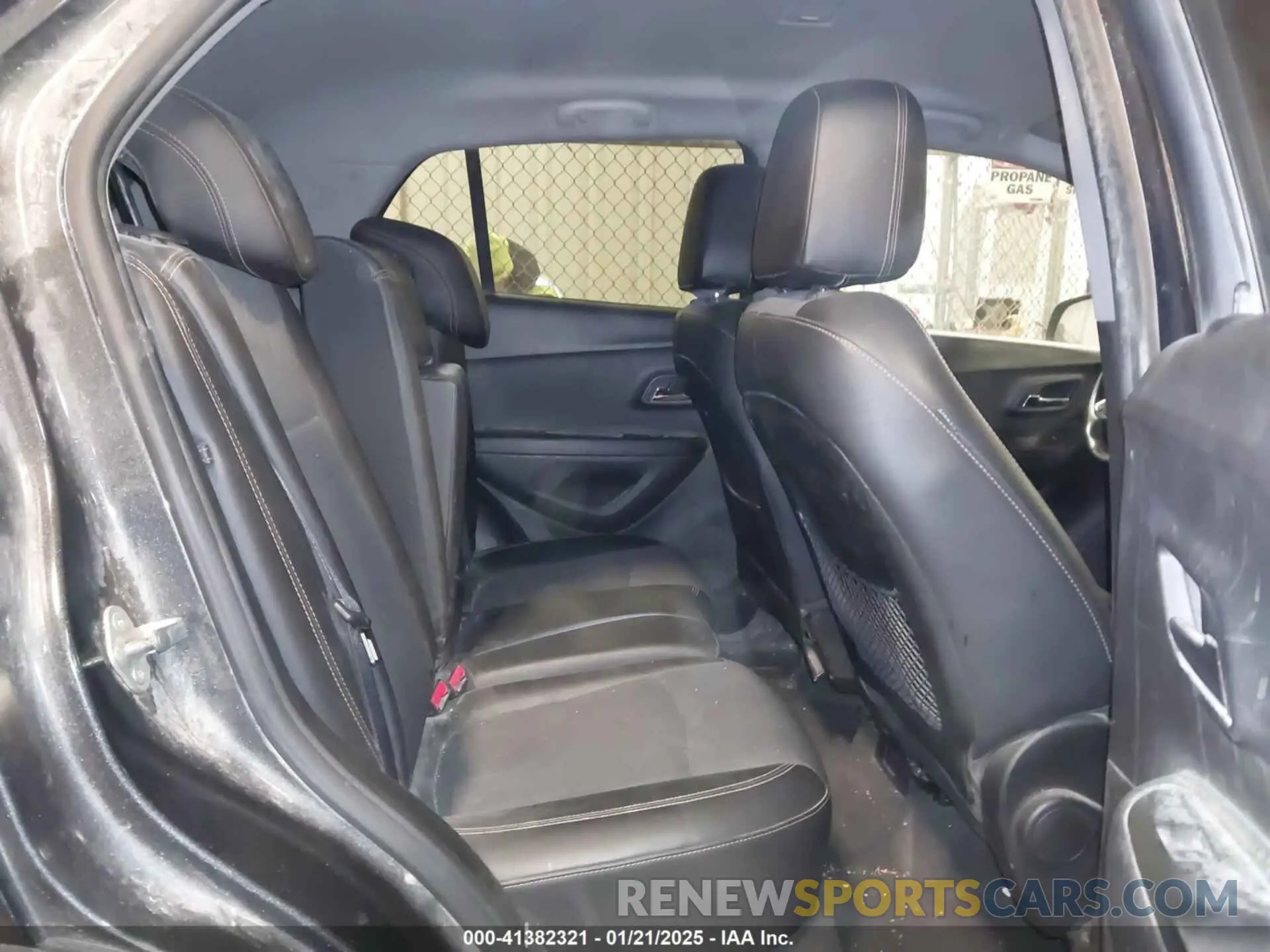 8 fotografías del automóvil dañado 3GNCJLSB5KL241737 CHEVROLET TRAX 2019