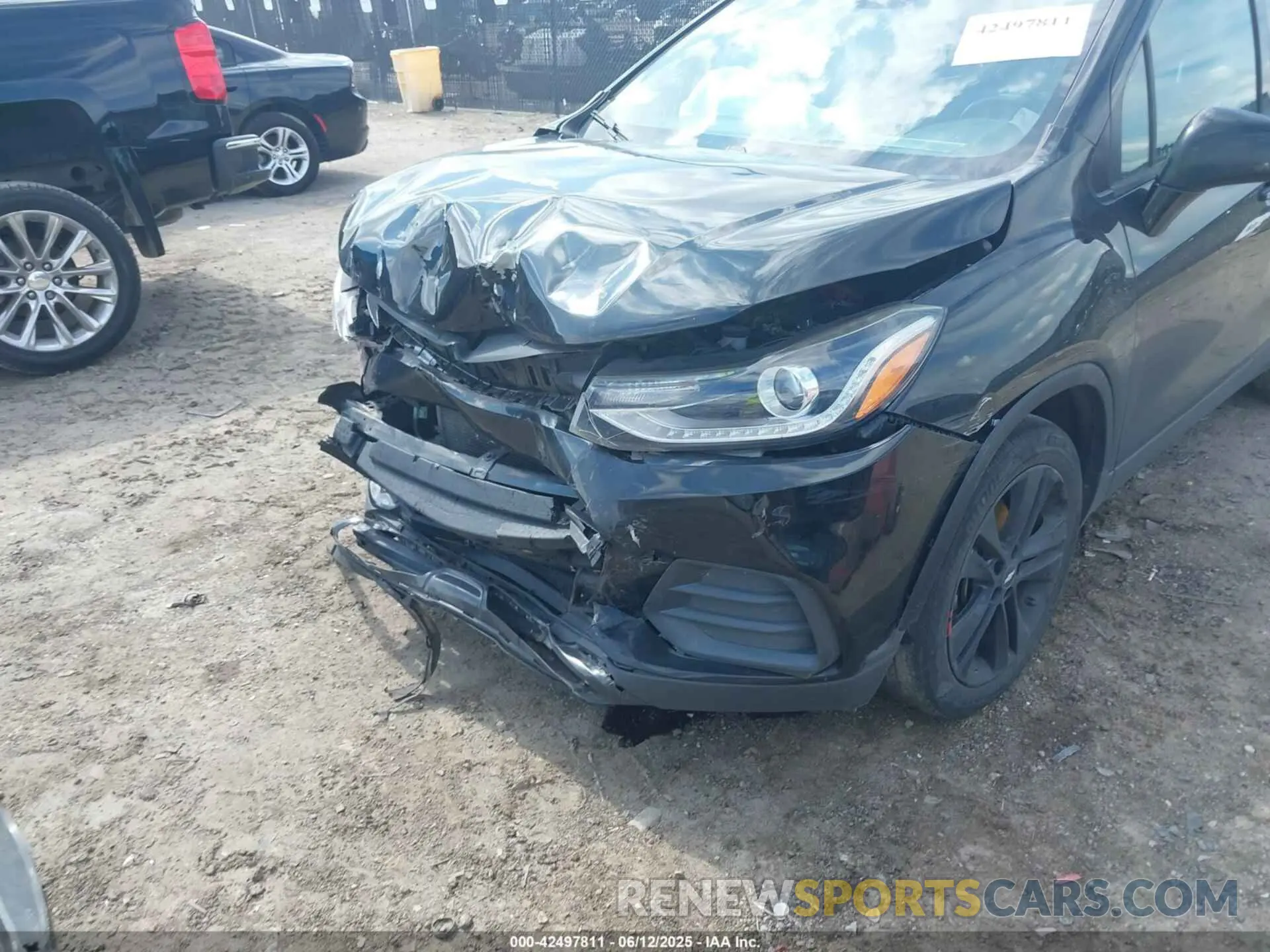 6 fotografías del automóvil dañado 3GNCJLSB5KL345418 CHEVROLET TRAX 2019