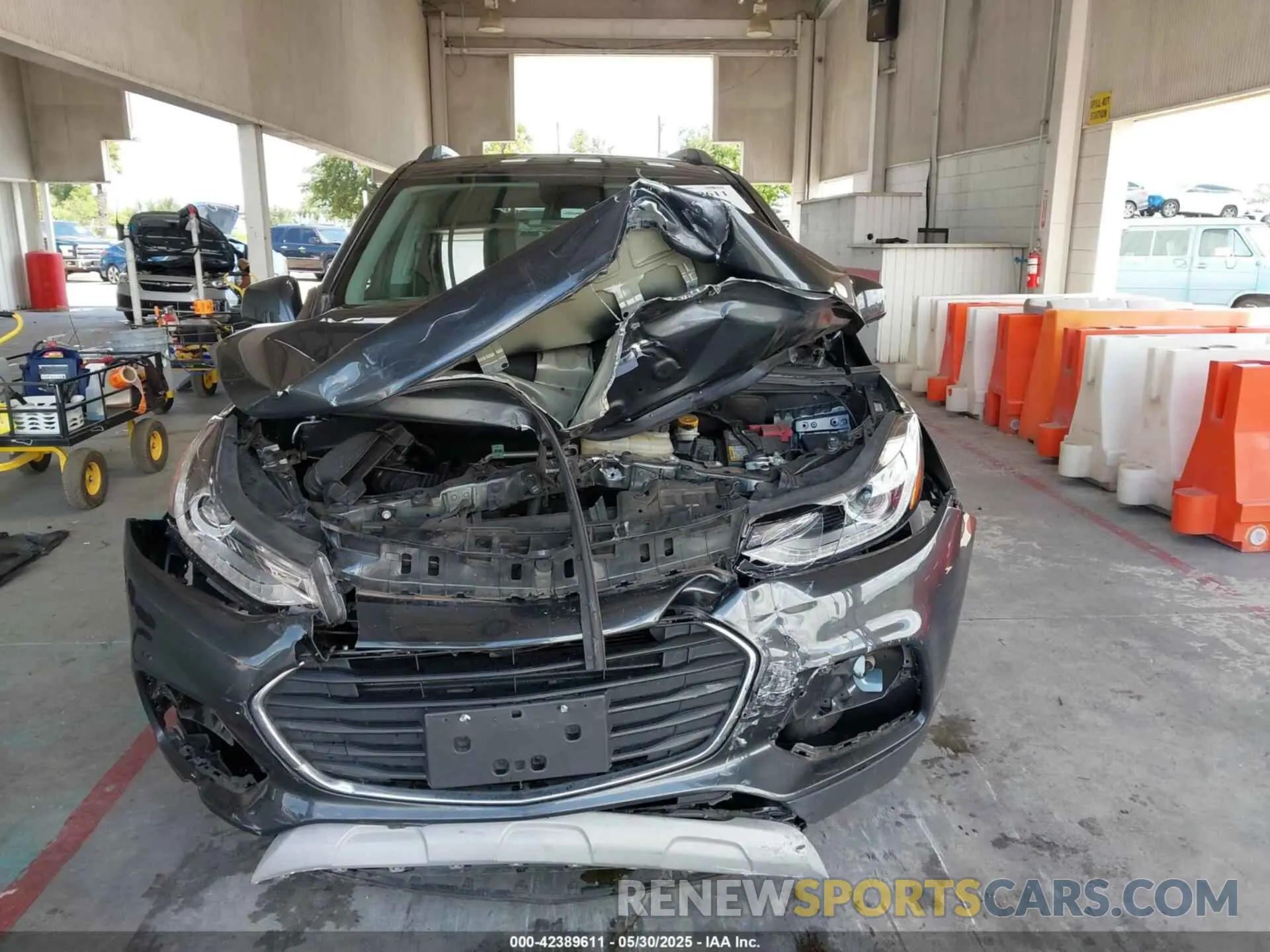 13 fotografías del automóvil dañado 3GNCJLSB6KL139797 CHEVROLET TRAX 2019