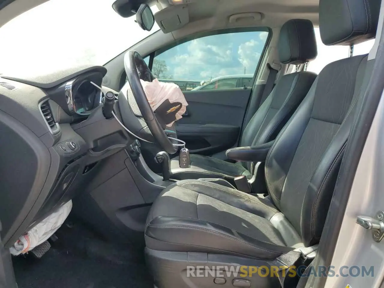 7 fotografías del automóvil dañado 3GNCJLSB8KL198706 CHEVROLET TRAX 2019