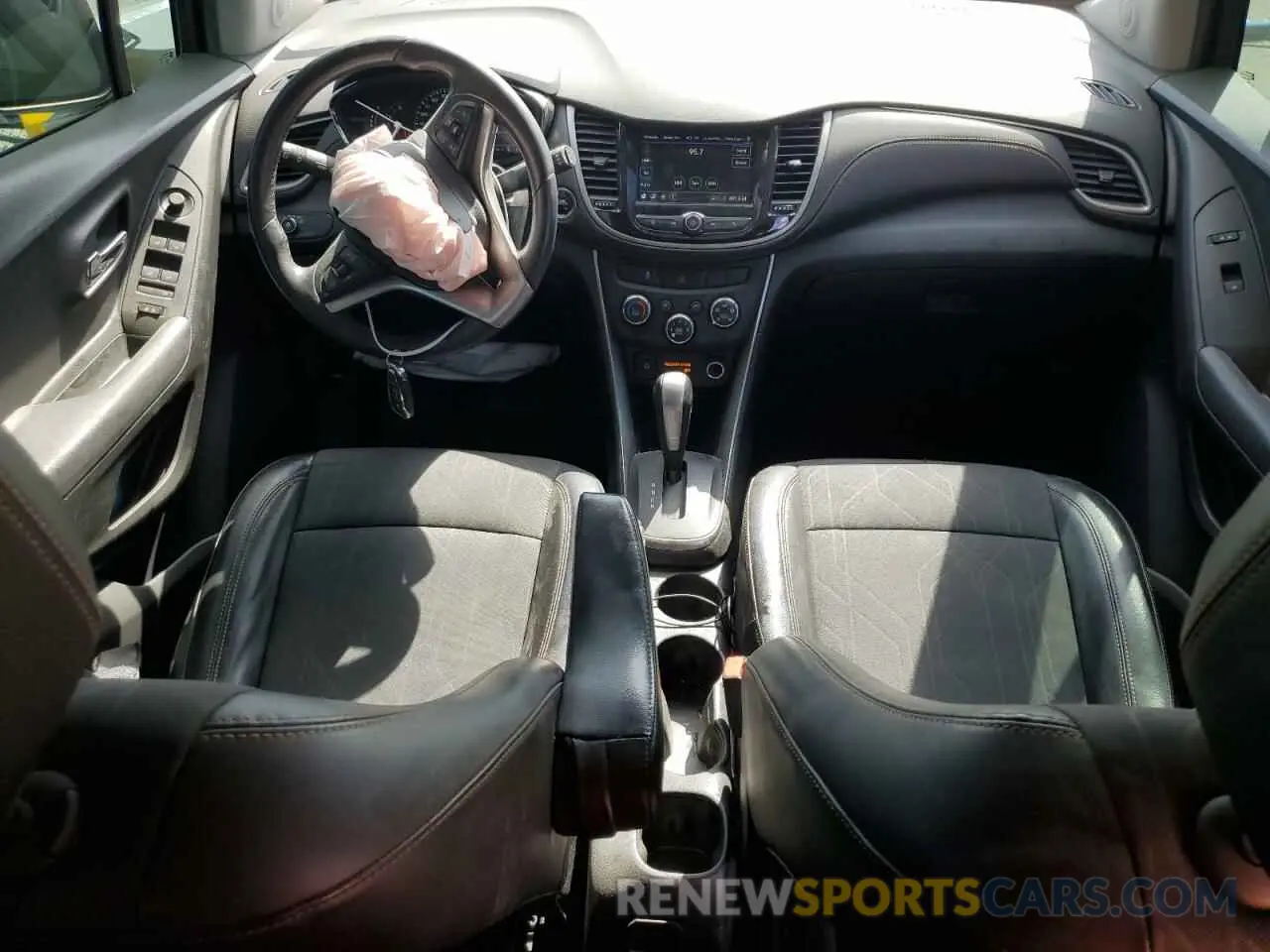 8 fotografías del automóvil dañado 3GNCJLSB8KL198706 CHEVROLET TRAX 2019