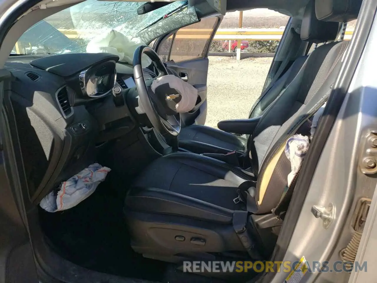 7 fotografías del automóvil dañado 3GNCJLSBXKL401885 CHEVROLET TRAX 2019