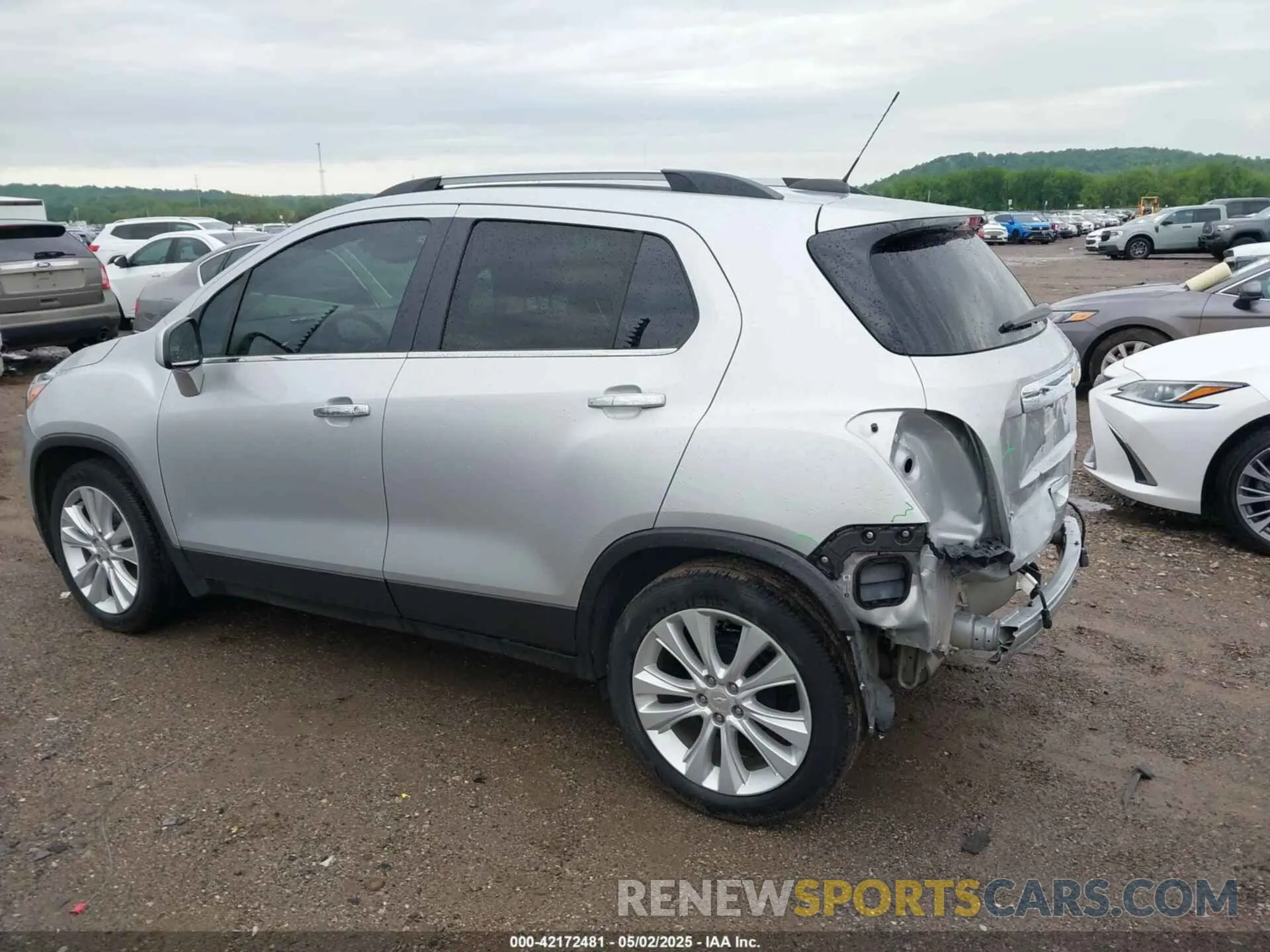 14 fotografías del automóvil dañado 3GNCJMSB7KL405558 CHEVROLET TRAX 2019