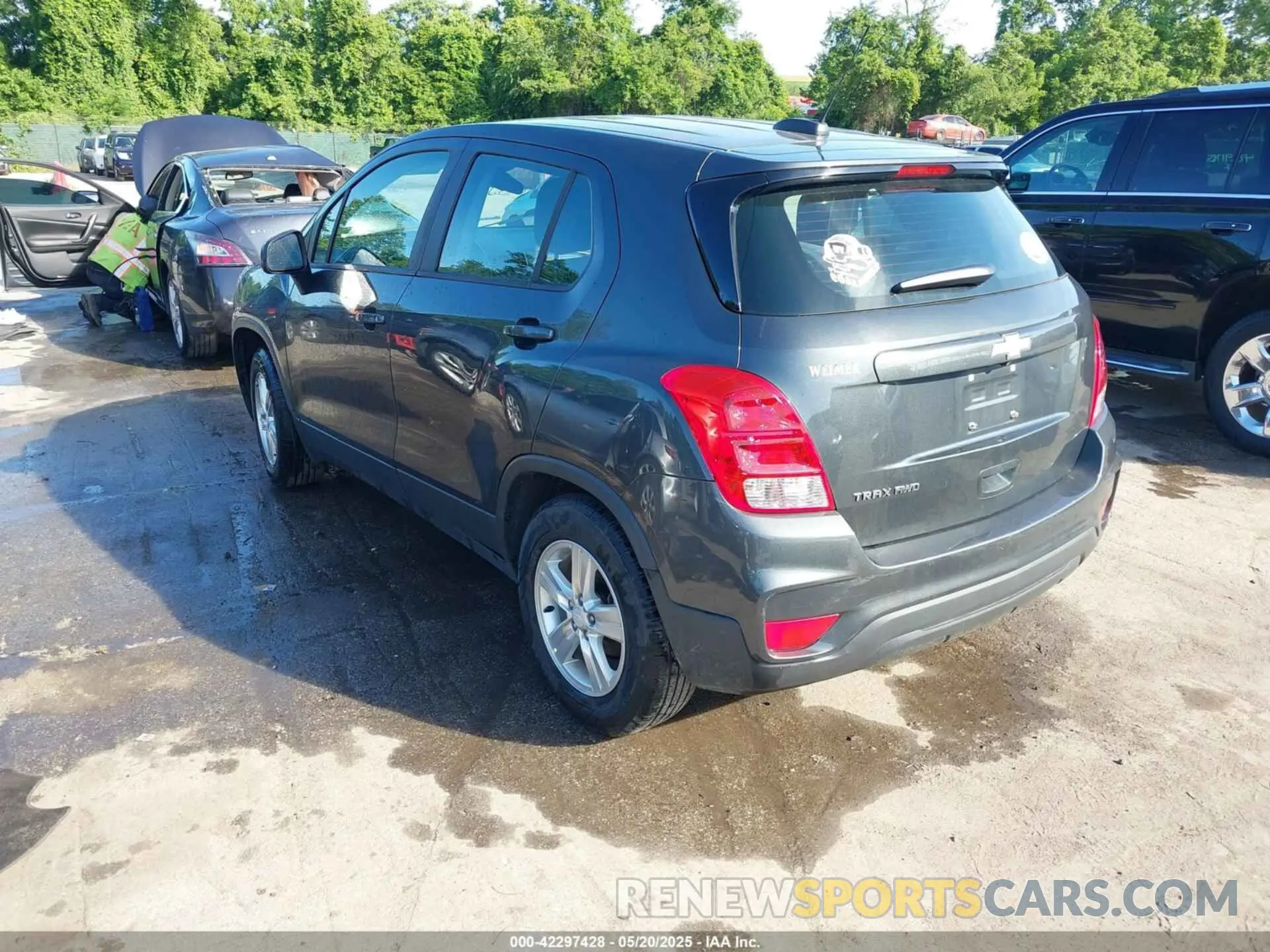3 fotografías del automóvil dañado 3GNCJNSB0KL270140 CHEVROLET TRAX 2019