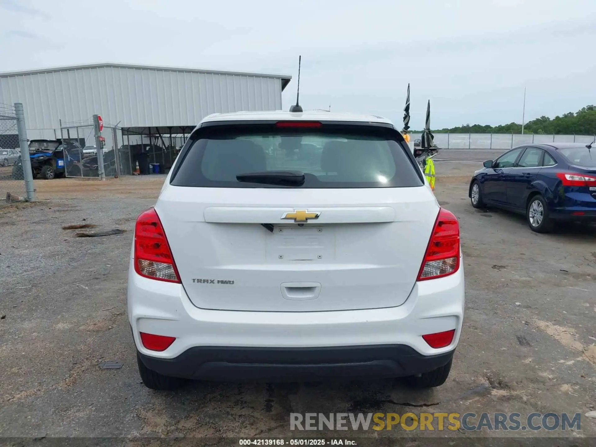 17 fotografías del automóvil dañado 3GNCJNSB1KL290607 CHEVROLET TRAX 2019