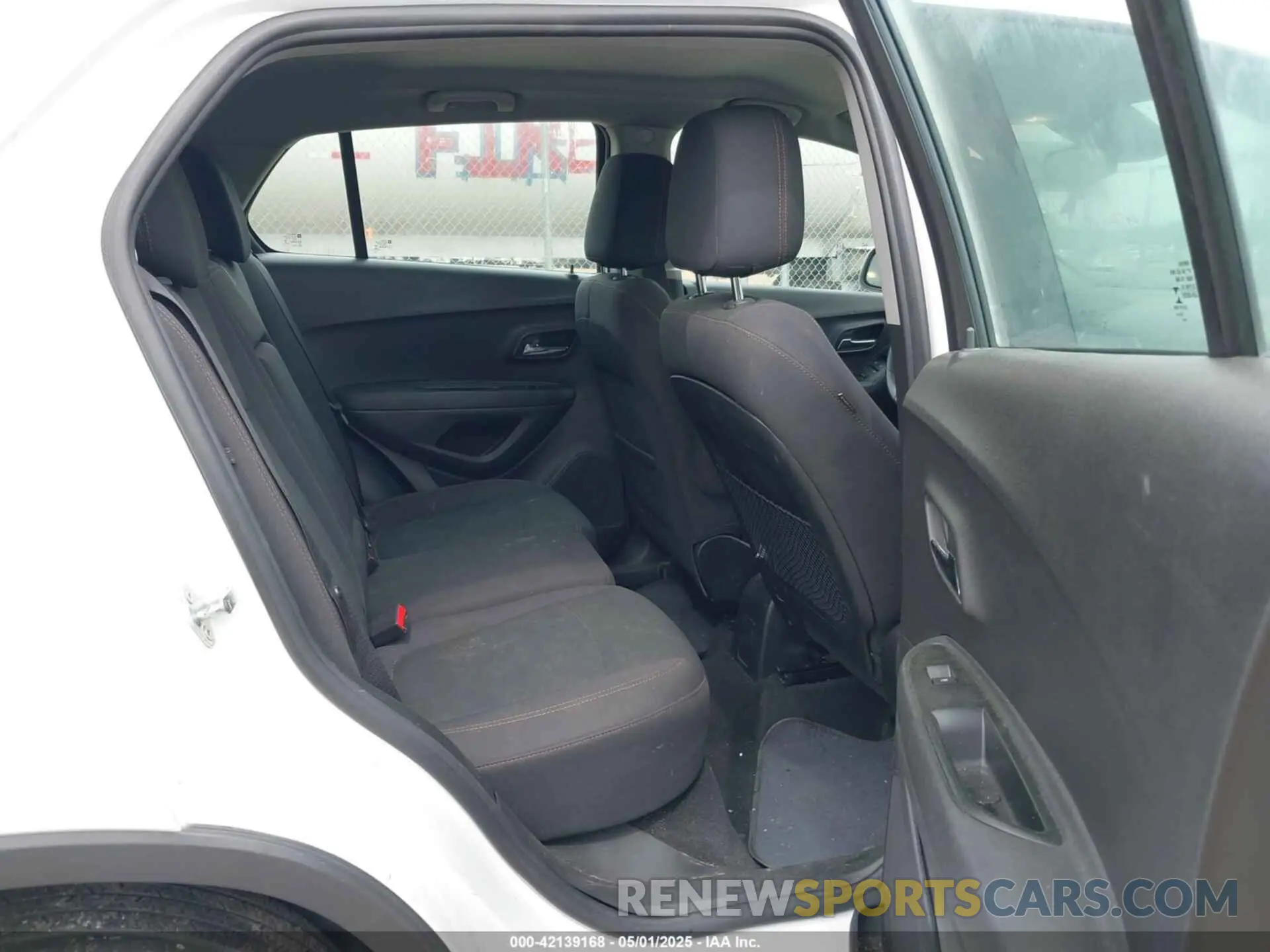 8 fotografías del automóvil dañado 3GNCJNSB1KL290607 CHEVROLET TRAX 2019