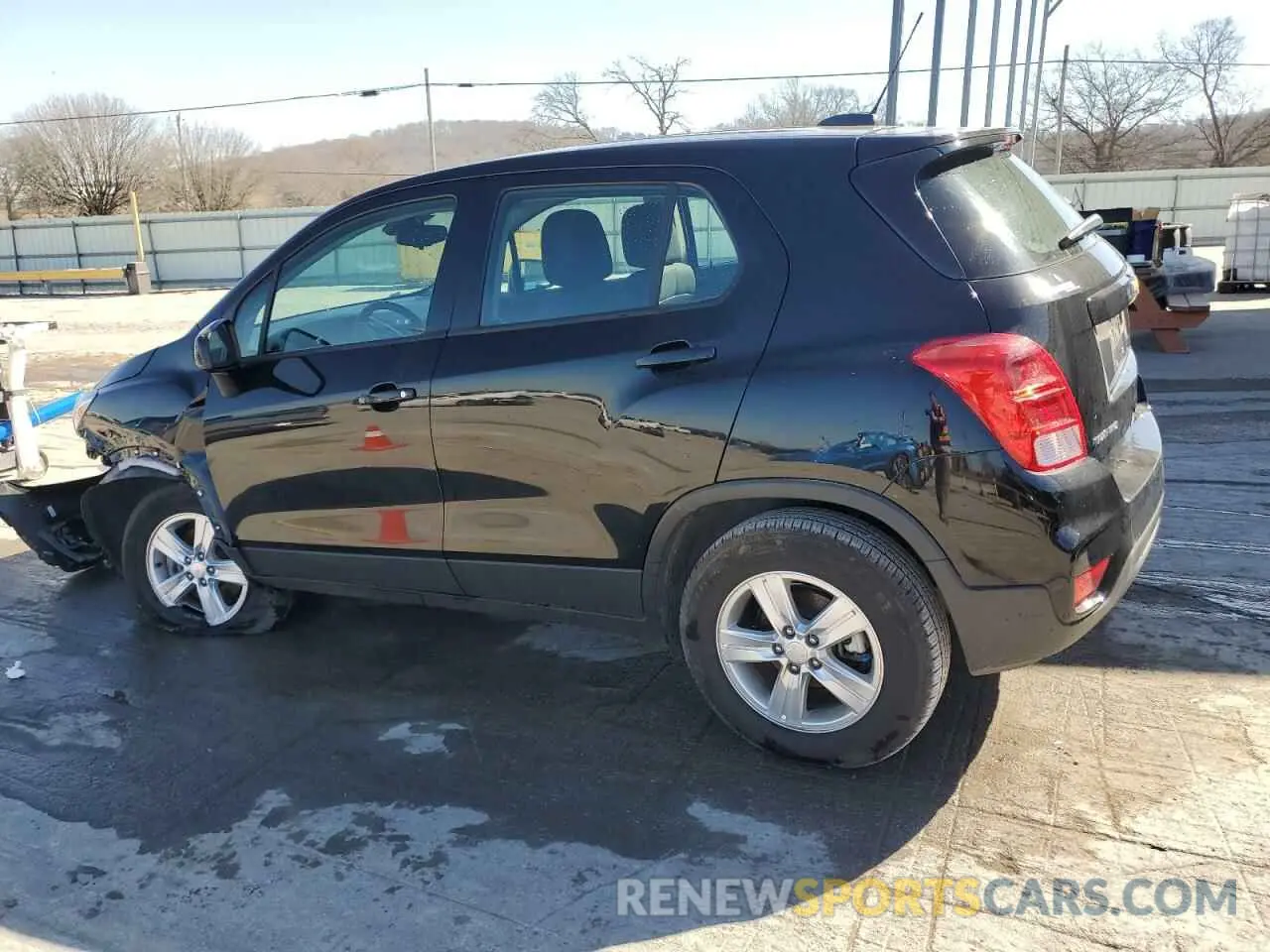 2 fotografías del automóvil dañado 3GNCJNSB6KL272698 CHEVROLET TRAX 2019