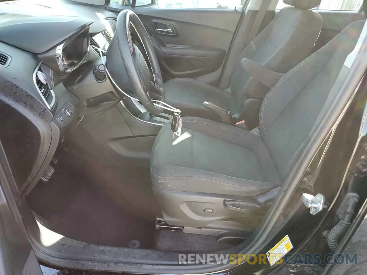 7 fotografías del automóvil dañado 3GNCJNSB6KL272698 CHEVROLET TRAX 2019