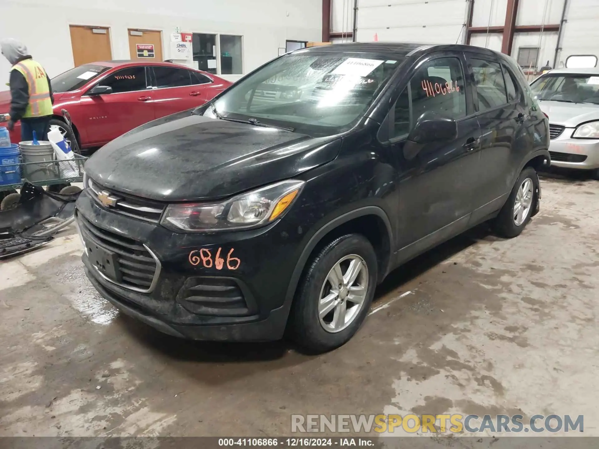 2 fotografías del automóvil dañado 3GNCJNSB7KL368341 CHEVROLET TRAX 2019