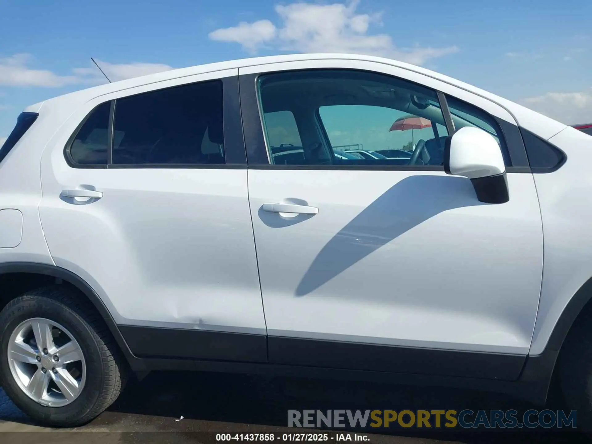 13 fotografías del automóvil dañado 3GNCJNSB9KL357213 CHEVROLET TRAX 2019