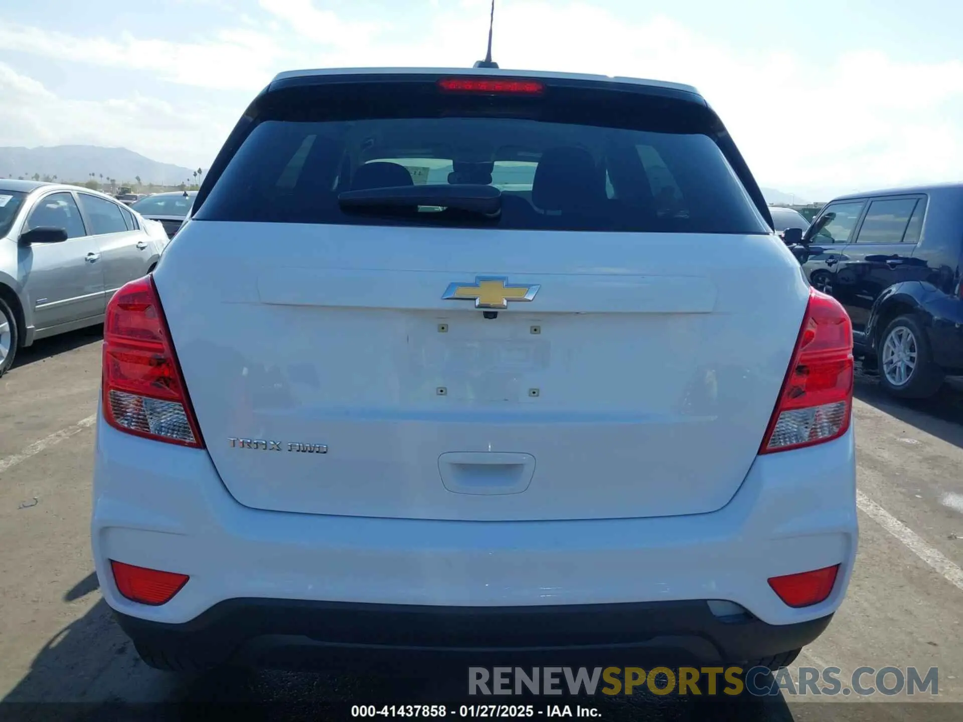 16 fotografías del automóvil dañado 3GNCJNSB9KL357213 CHEVROLET TRAX 2019