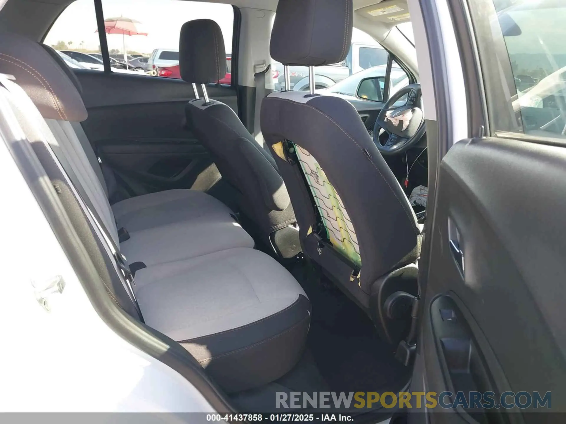 8 fotografías del automóvil dañado 3GNCJNSB9KL357213 CHEVROLET TRAX 2019