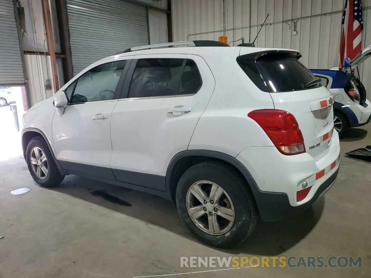 2 fotografías del automóvil dañado 3GNCJPSB0KL197413 CHEVROLET TRAX 2019