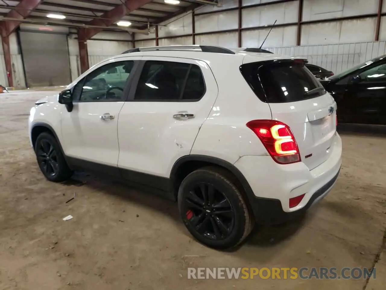 2 fotografías del automóvil dañado 3GNCJPSB0KL224187 CHEVROLET TRAX 2019