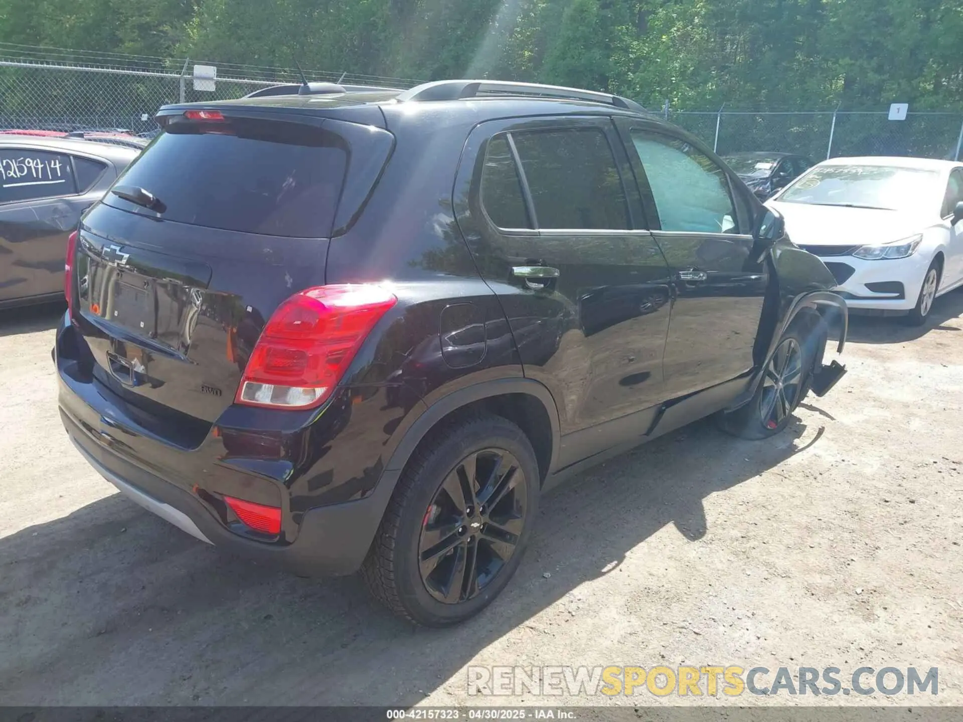 4 fotografías del automóvil dañado 3GNCJPSB2KL255439 CHEVROLET TRAX 2019