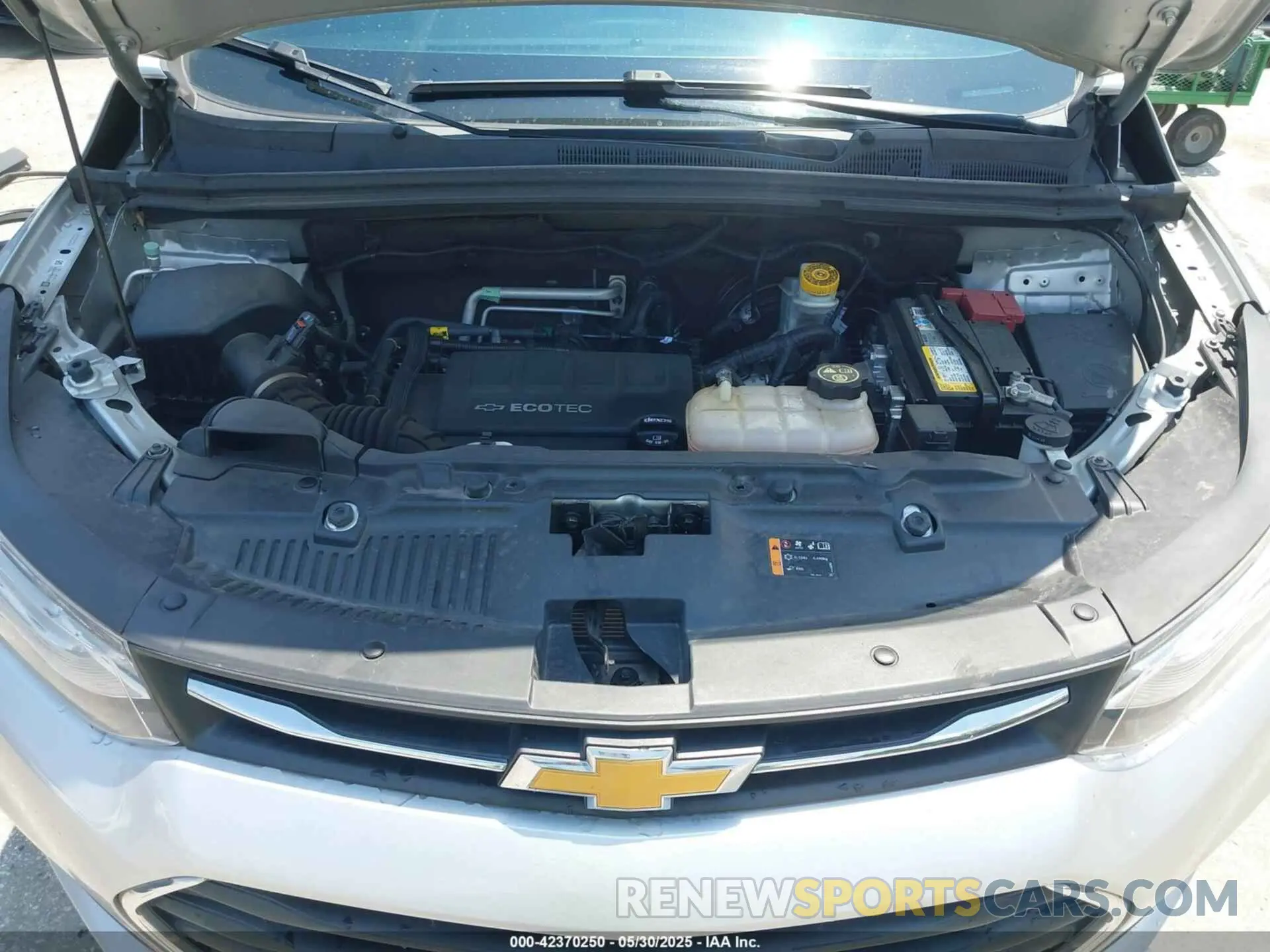 10 fotografías del automóvil dañado 3GNCJPSB4KL287003 CHEVROLET TRAX 2019