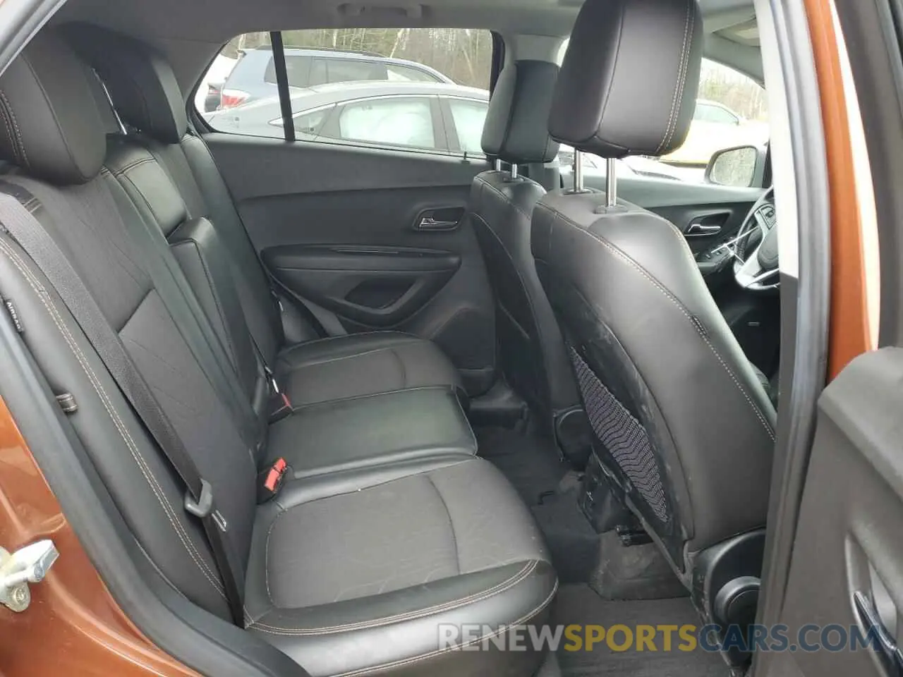 11 fotografías del automóvil dañado 3GNCJPSB6KL242757 CHEVROLET TRAX 2019