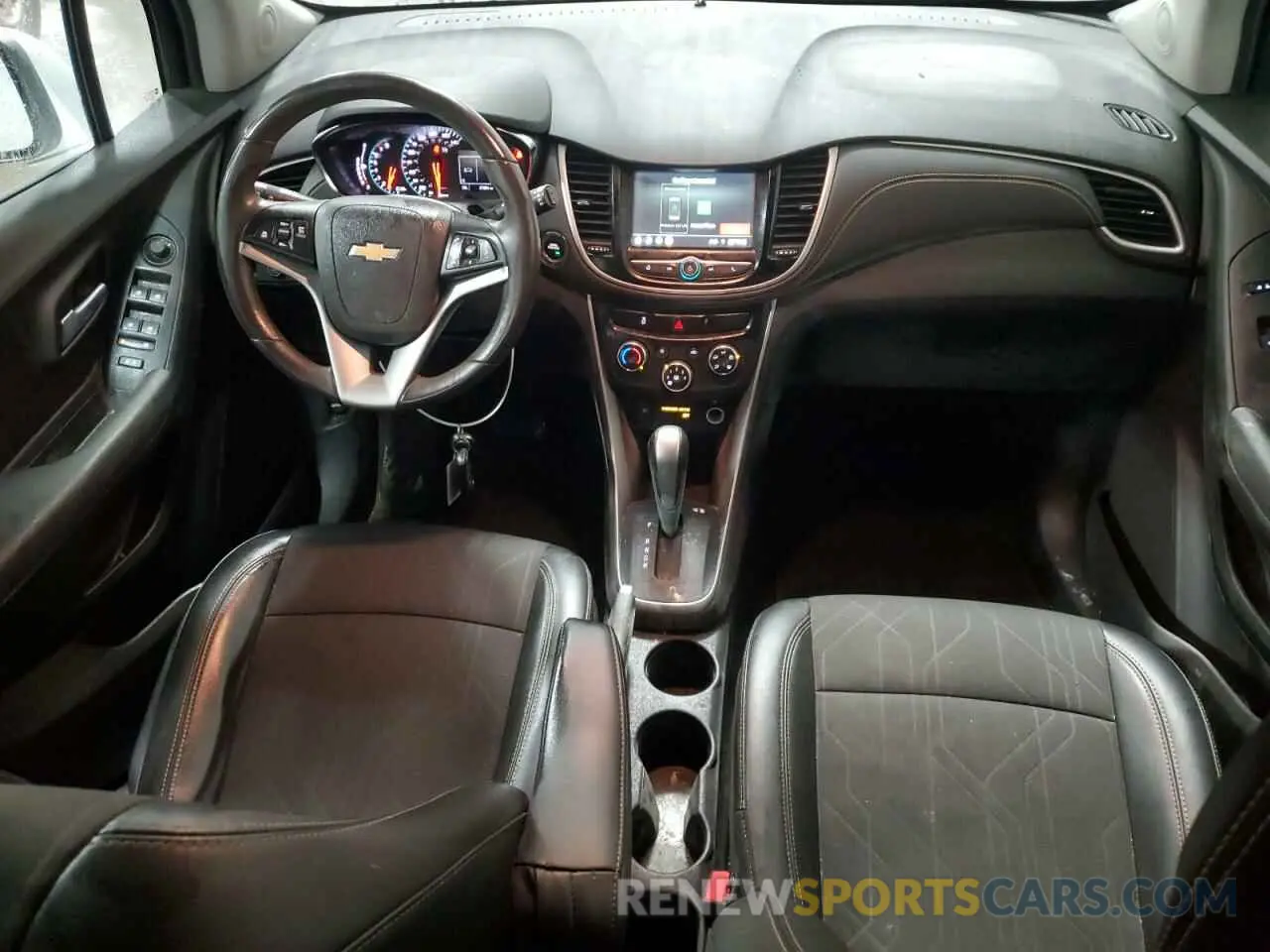 8 fotografías del automóvil dañado 3GNCJPSB7KL219374 CHEVROLET TRAX 2019