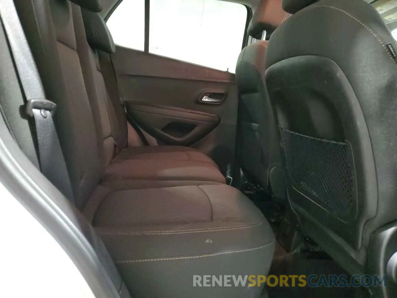11 fotografías del automóvil dañado 3GNCJPSBXKL217117 CHEVROLET TRAX 2019