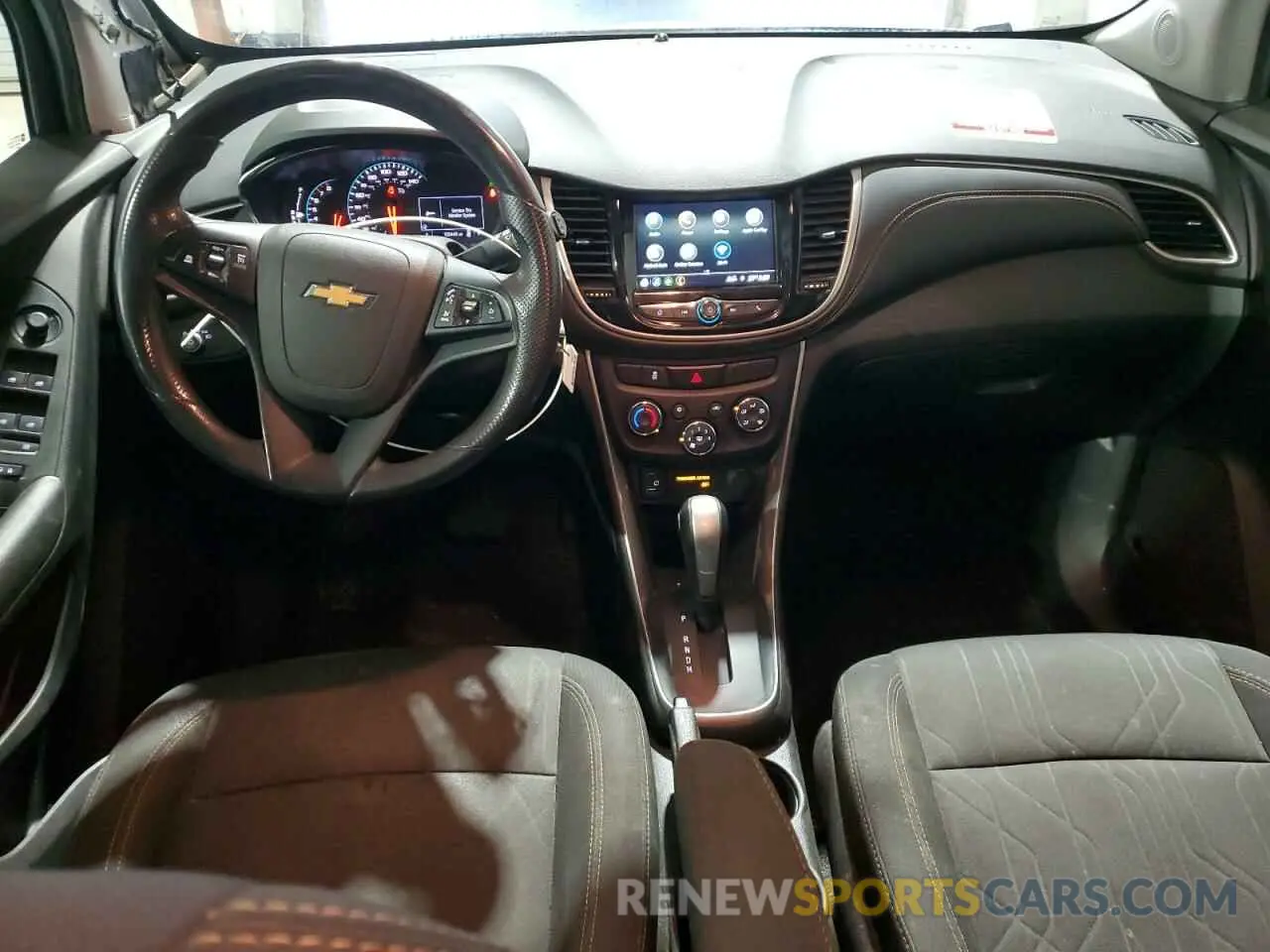 8 fotografías del automóvil dañado 3GNCJPSBXKL217117 CHEVROLET TRAX 2019