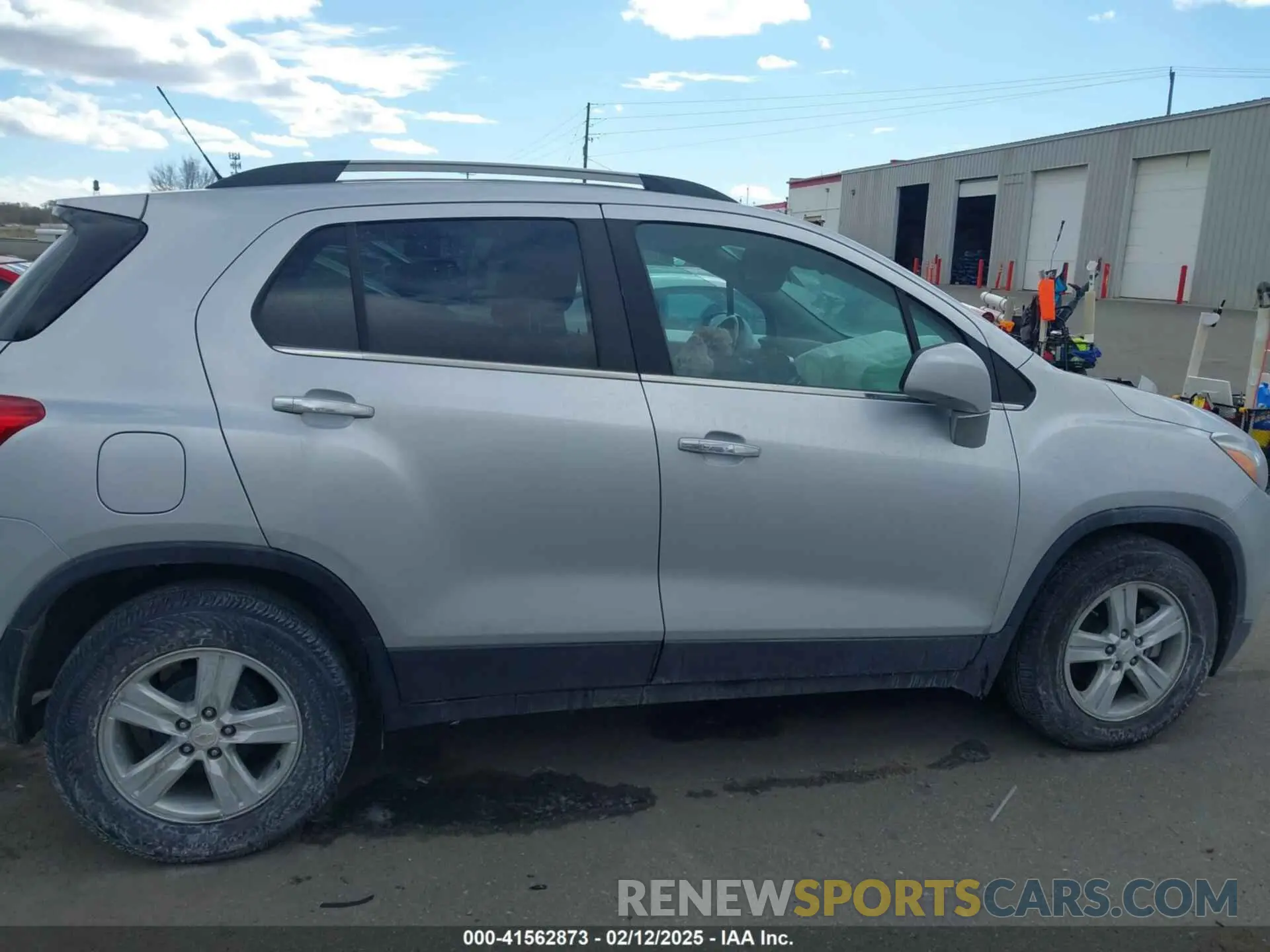 13 fotografías del automóvil dañado KL7CJLSB0KB753820 CHEVROLET TRAX 2019