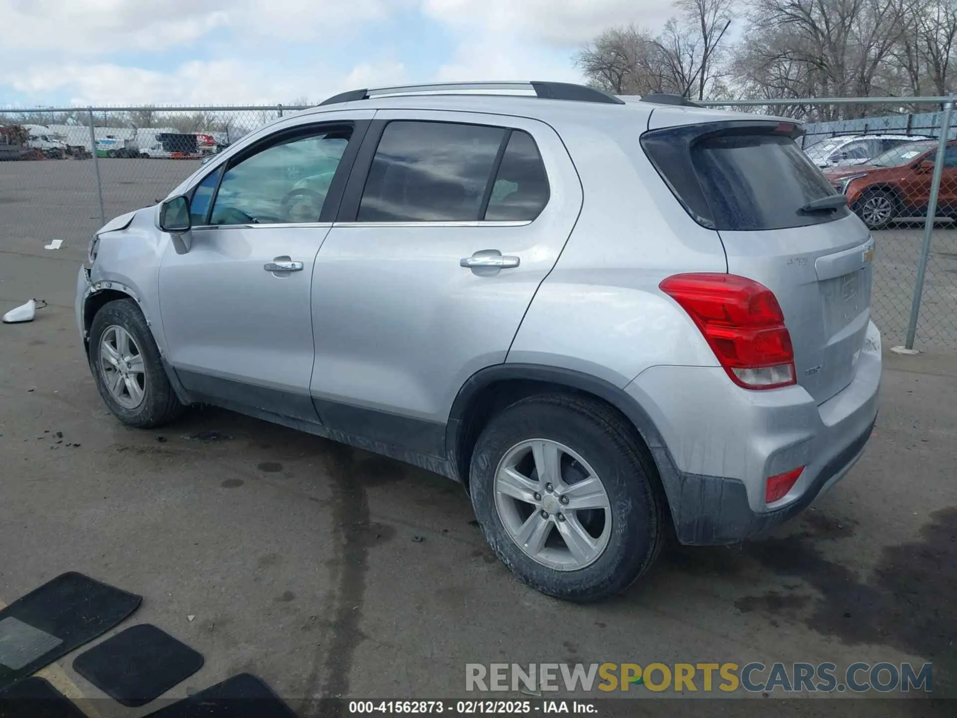 3 fotografías del automóvil dañado KL7CJLSB0KB753820 CHEVROLET TRAX 2019