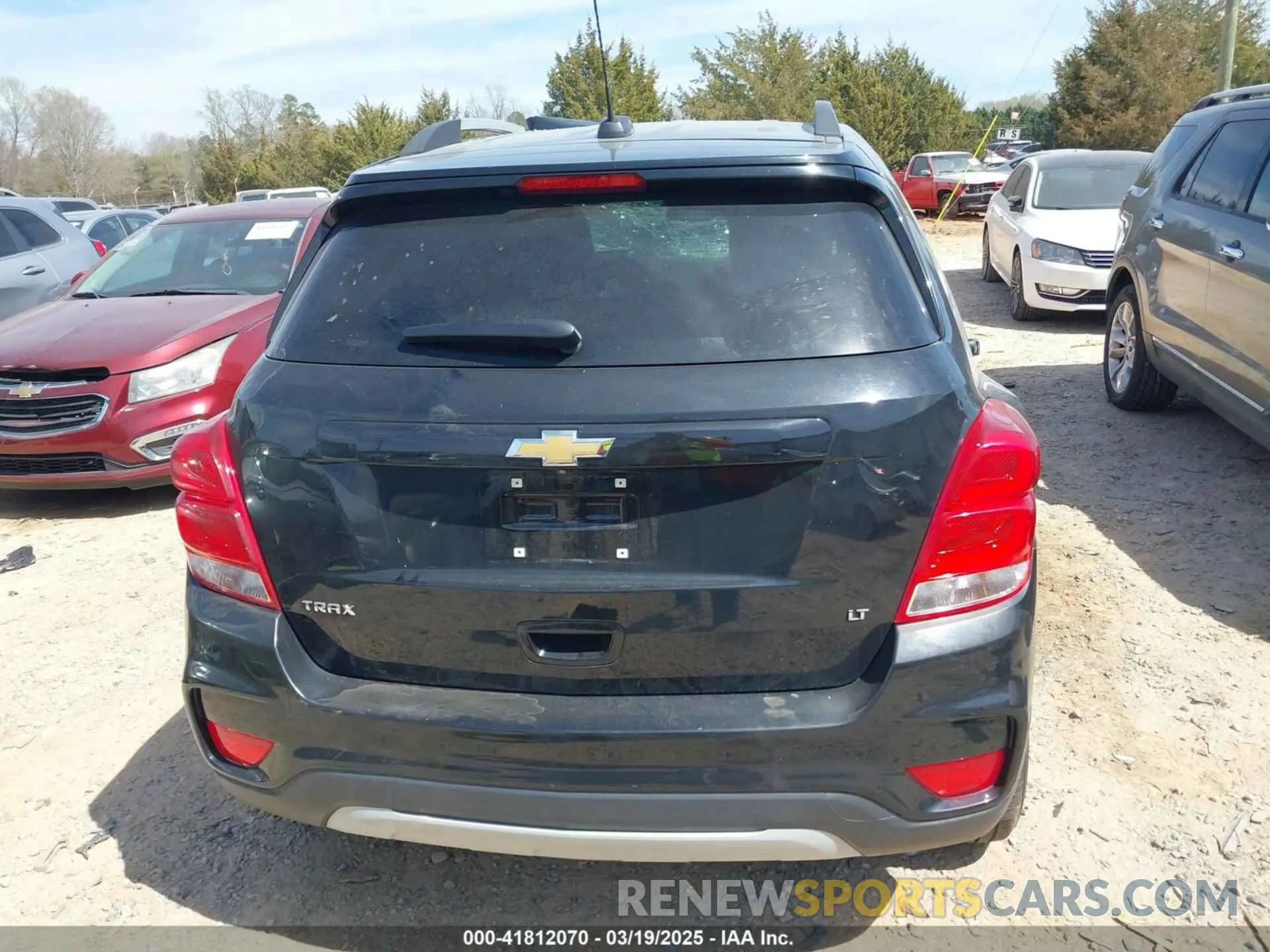 17 fotografías del automóvil dañado KL7CJLSB1KB789483 CHEVROLET TRAX 2019