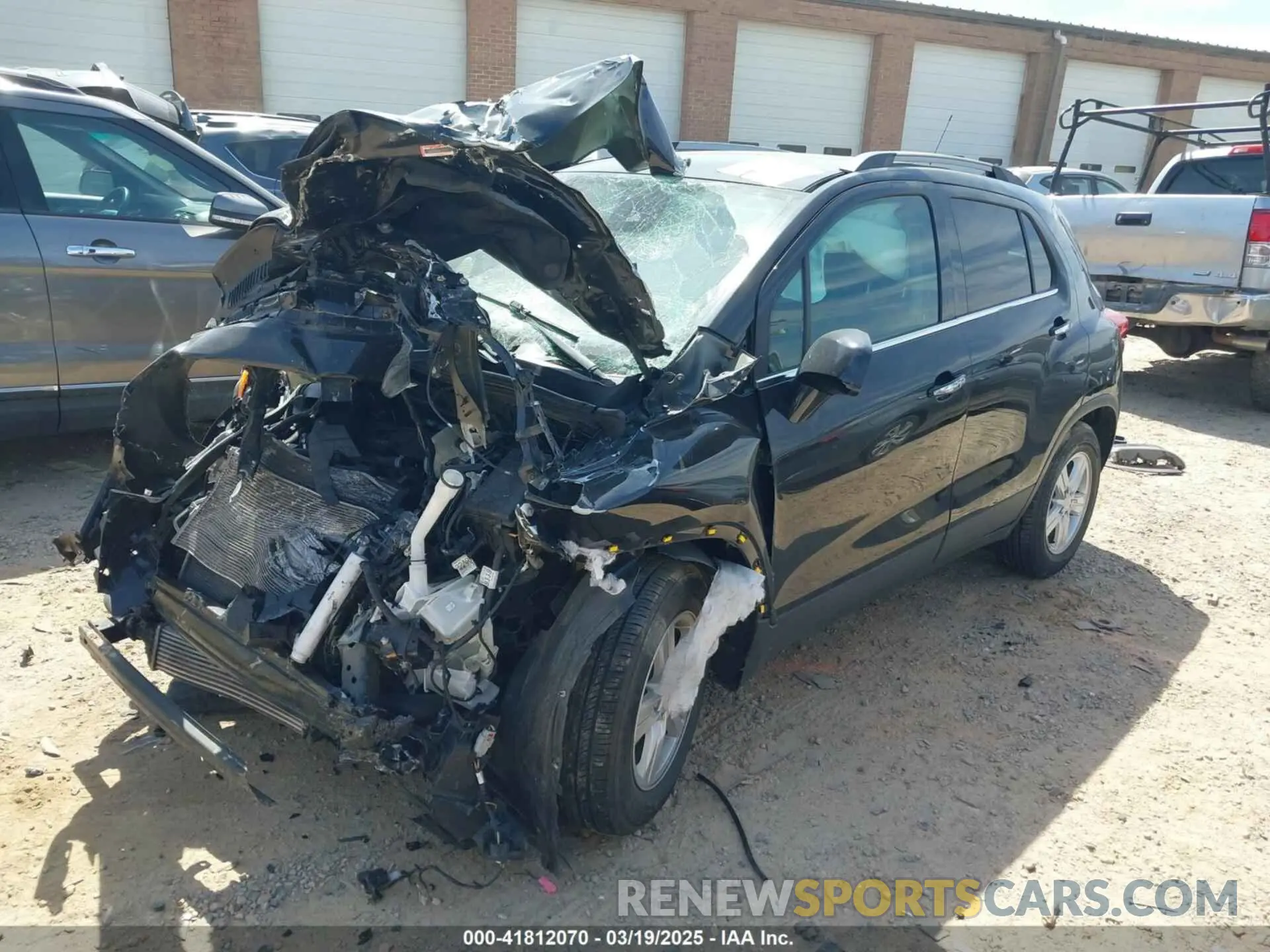 2 fotografías del automóvil dañado KL7CJLSB1KB789483 CHEVROLET TRAX 2019