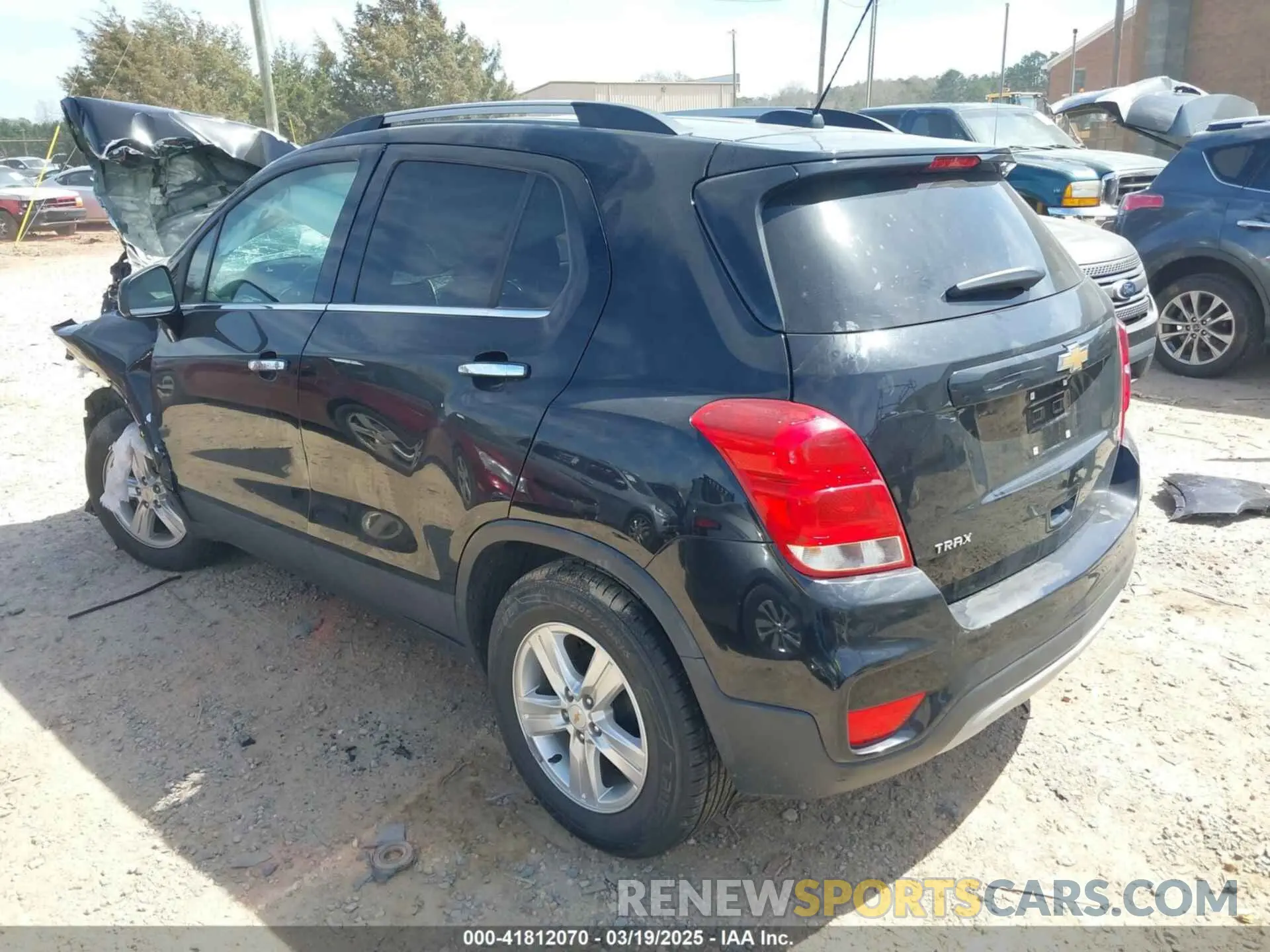 3 fotografías del automóvil dañado KL7CJLSB1KB789483 CHEVROLET TRAX 2019
