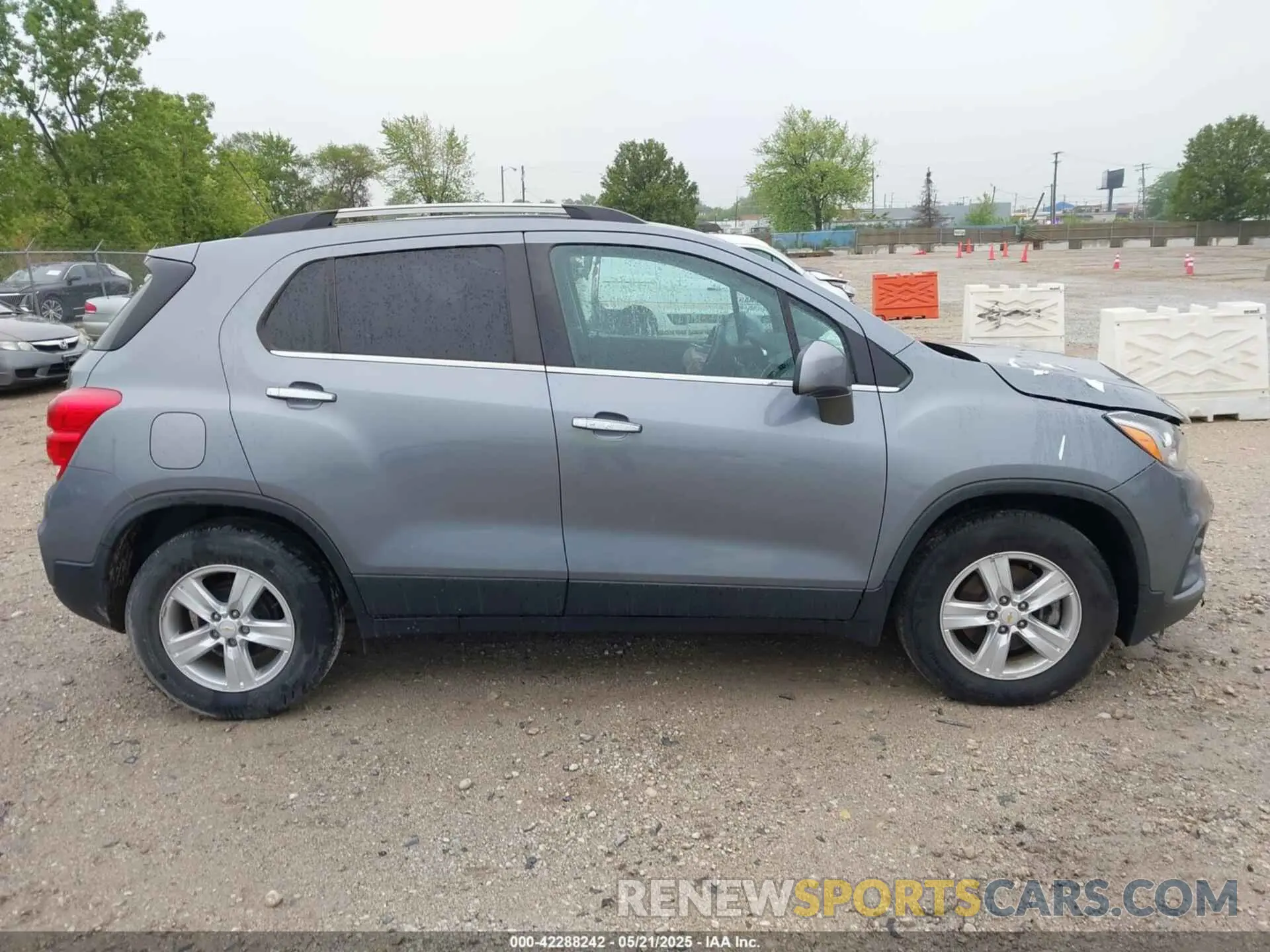 13 fotografías del automóvil dañado KL7CJLSB1KB877160 CHEVROLET TRAX 2019
