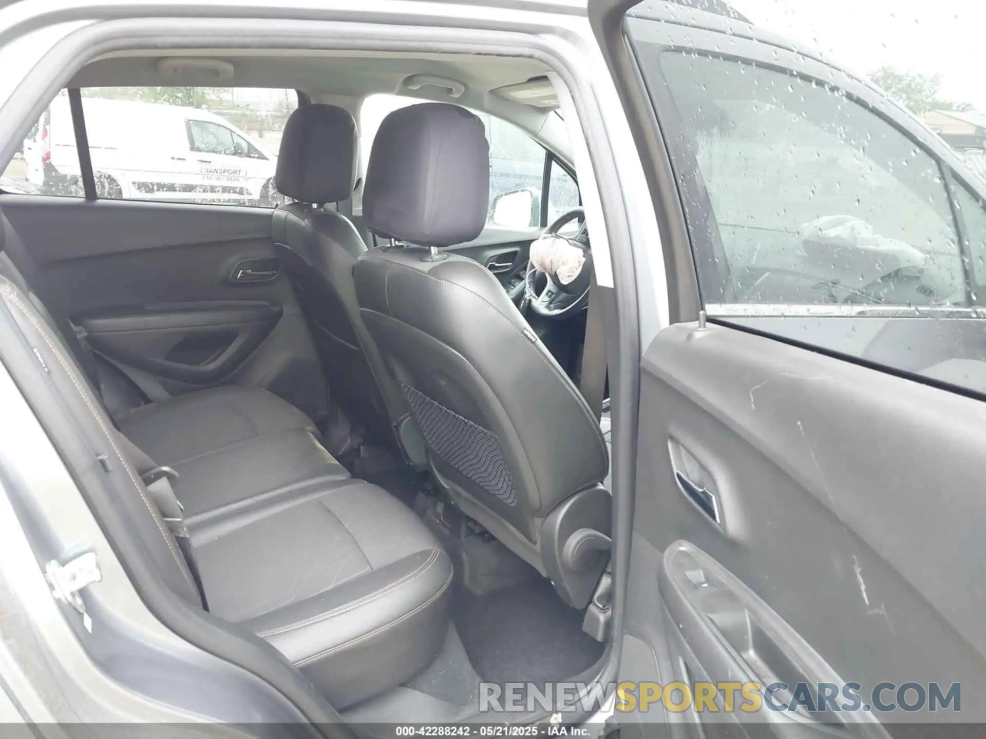 8 fotografías del automóvil dañado KL7CJLSB1KB877160 CHEVROLET TRAX 2019